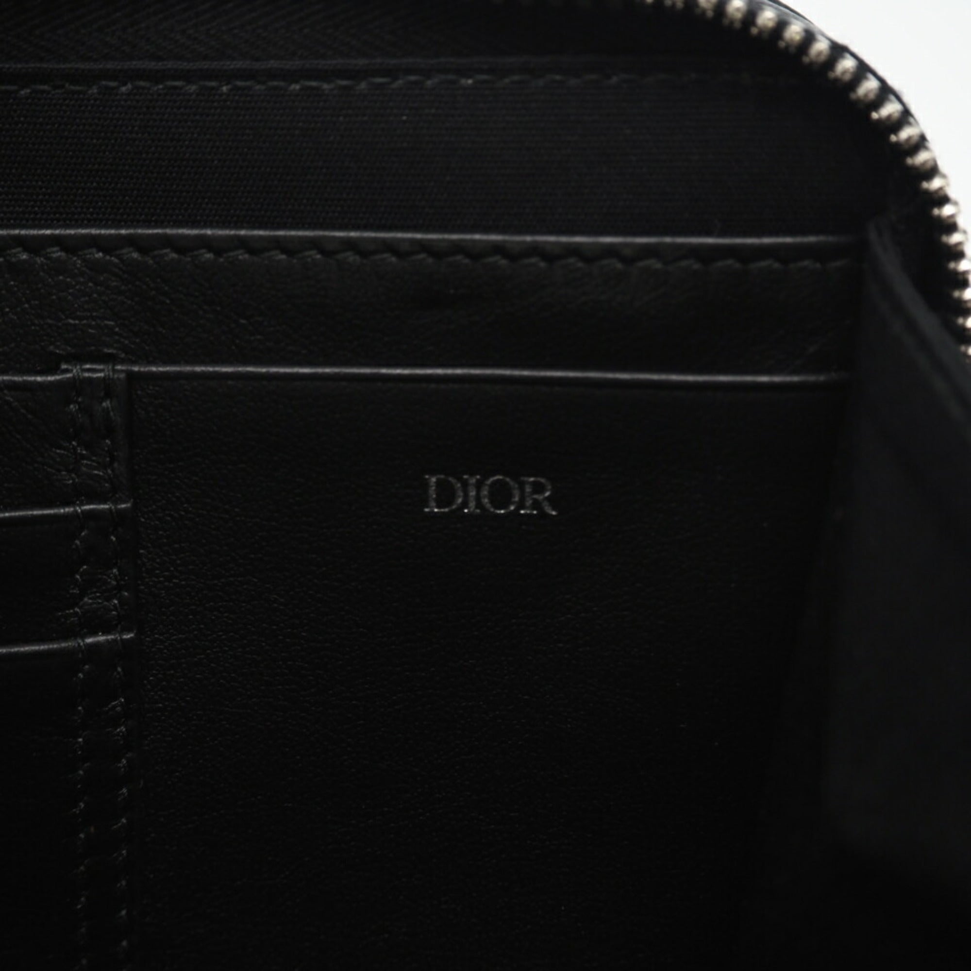 Christian Dior Black Leather Shoulder Bag (Pre-Owned)