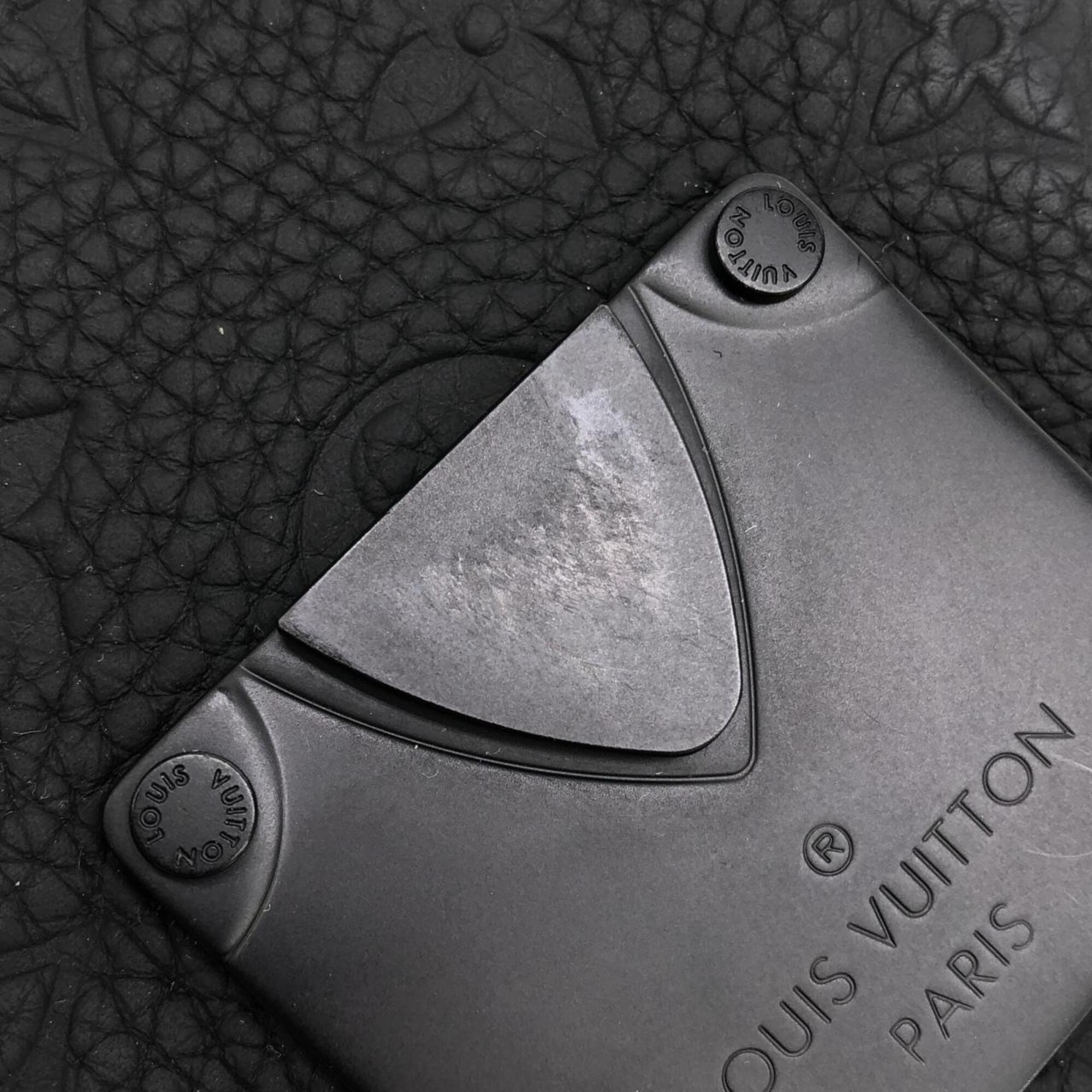 Louis Vuitton Black Leather Shoulder Bag (Pre-Owned)