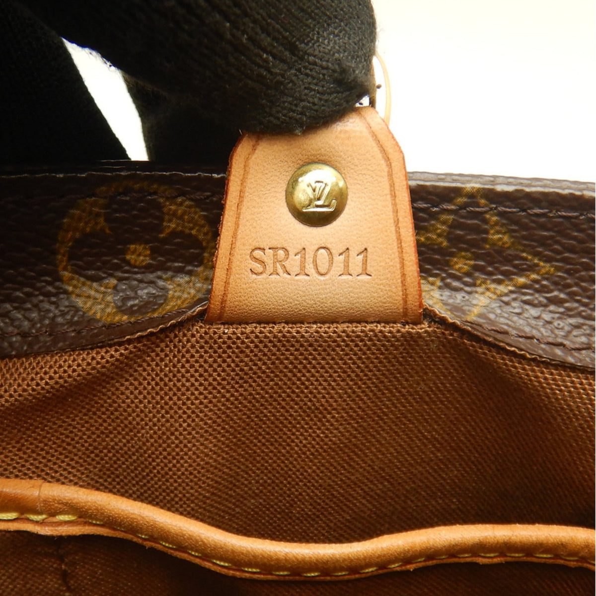 Louis Vuitton Brown Monogram Canvas Handbag (Pre-Owned)