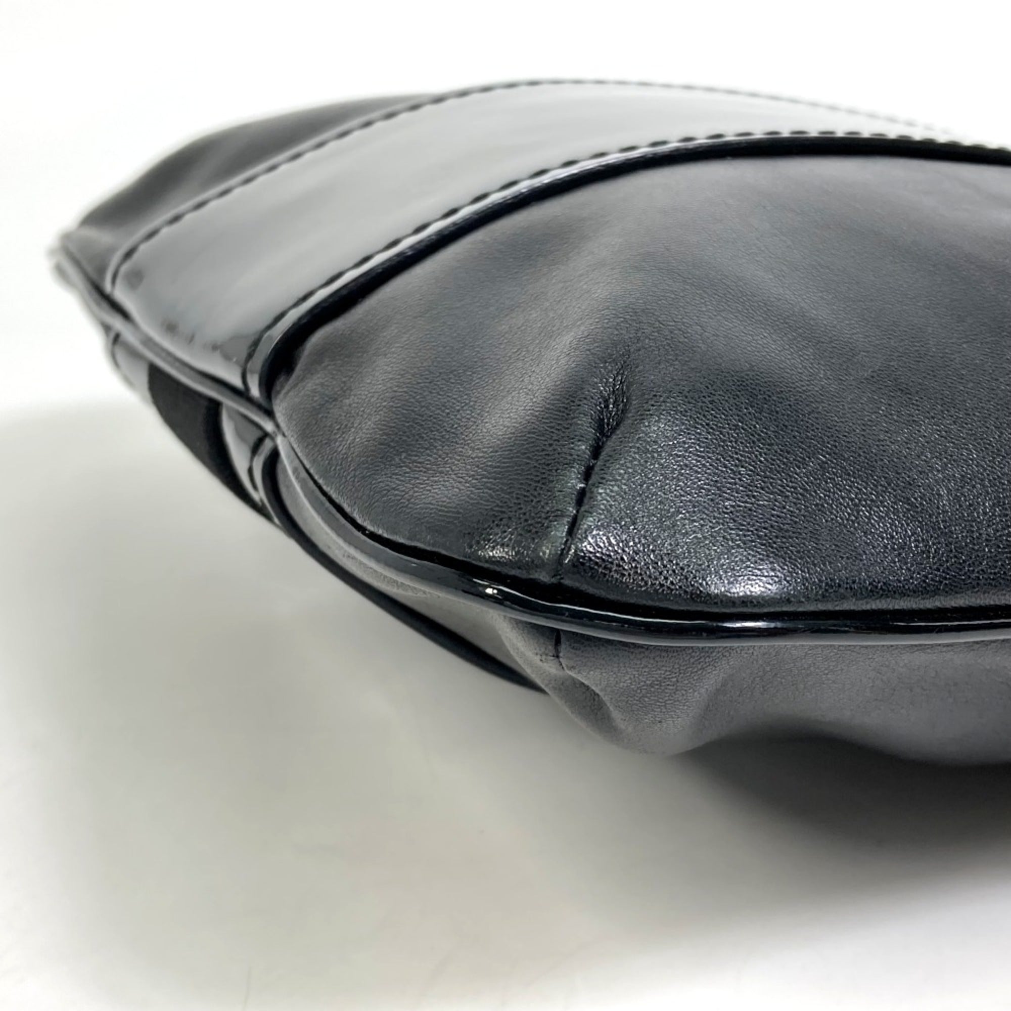 Salvatore Ferragamo Black Other Shoulder Bag (Pre-Owned)