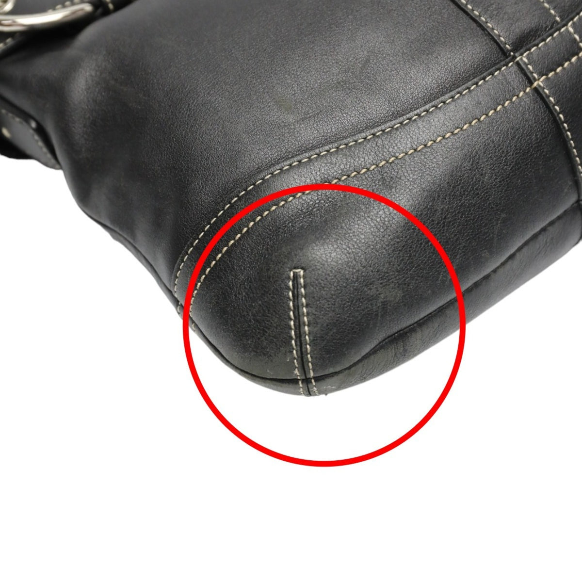 Coach Black Leather Shoulder Bag (Pre-Owned)