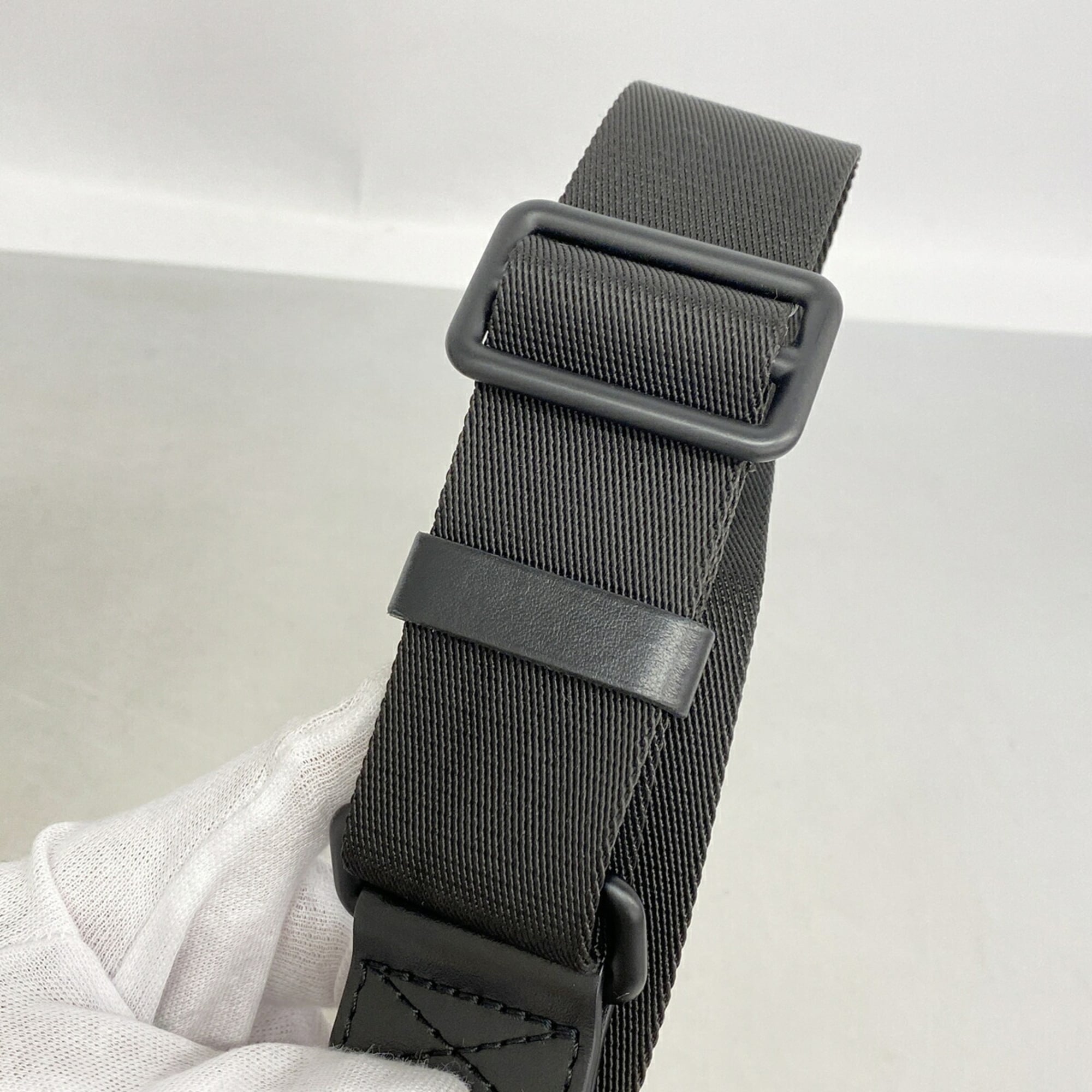 Louis Vuitton Black Shoulder Bag (Pre-Owned)