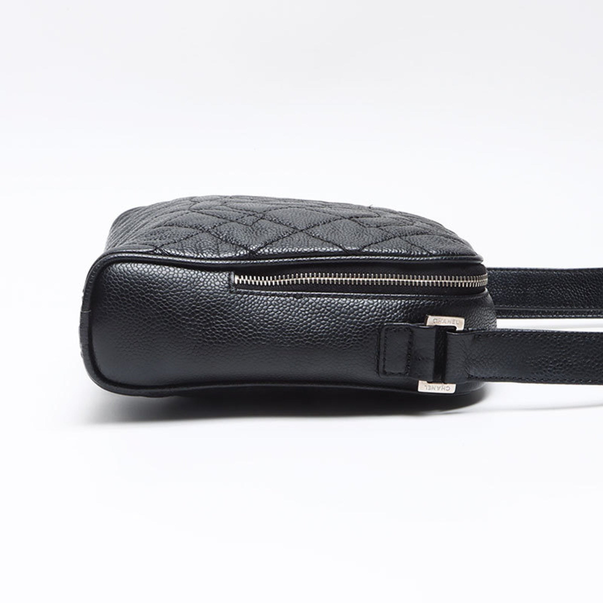 Chanel Black Shoulder Bag (Pre-Owned)