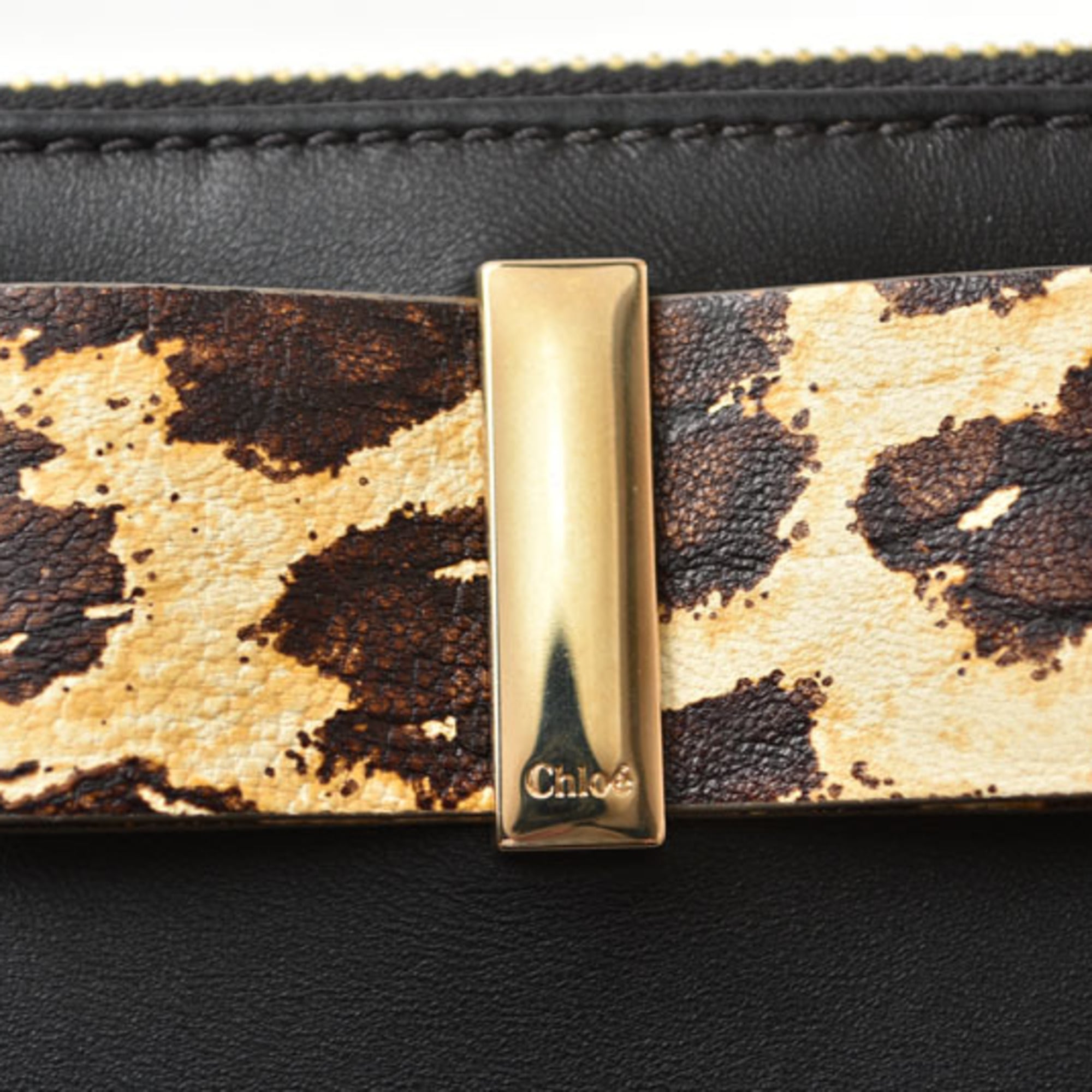 Chloé Black Leather Long Wallet (Bi-Fold) (Pre-Owned)