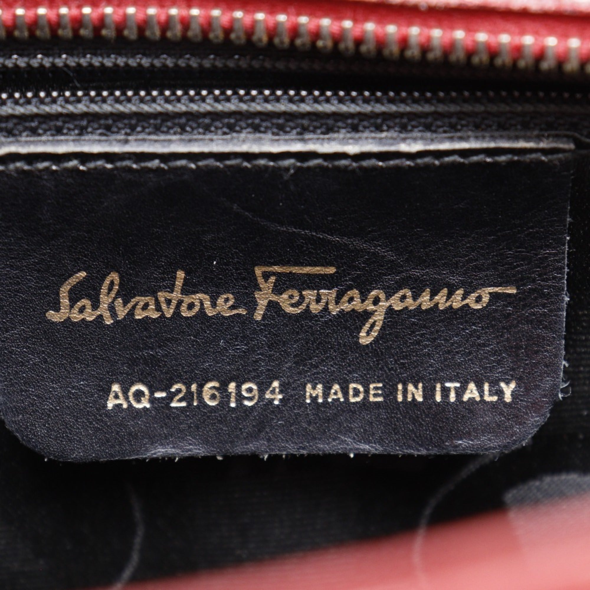Salvatore Ferragamo Red Color Leather Shoulder Bag (Pre-Owned)