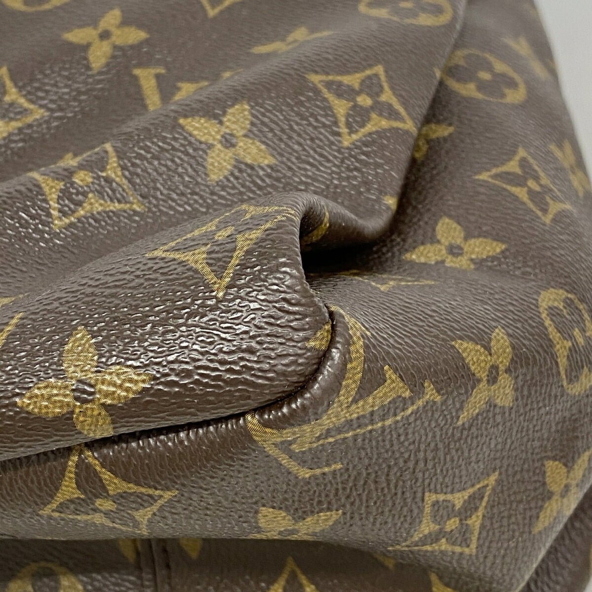 Louis Vuitton Brown Shoulder Bag (Pre-Owned)