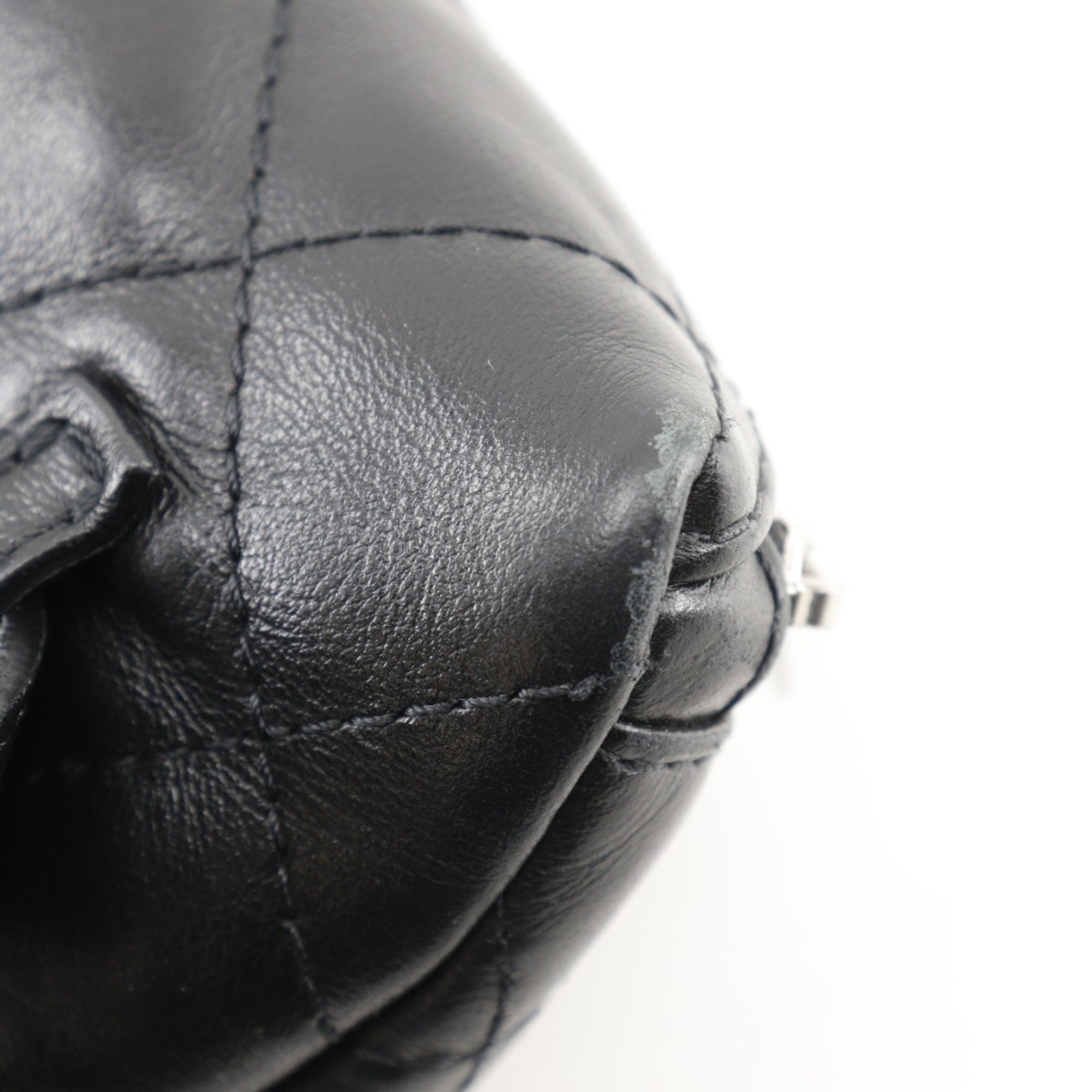 Chanel Black Leather Fanny Pack Sling Bag (Pre-Owned)