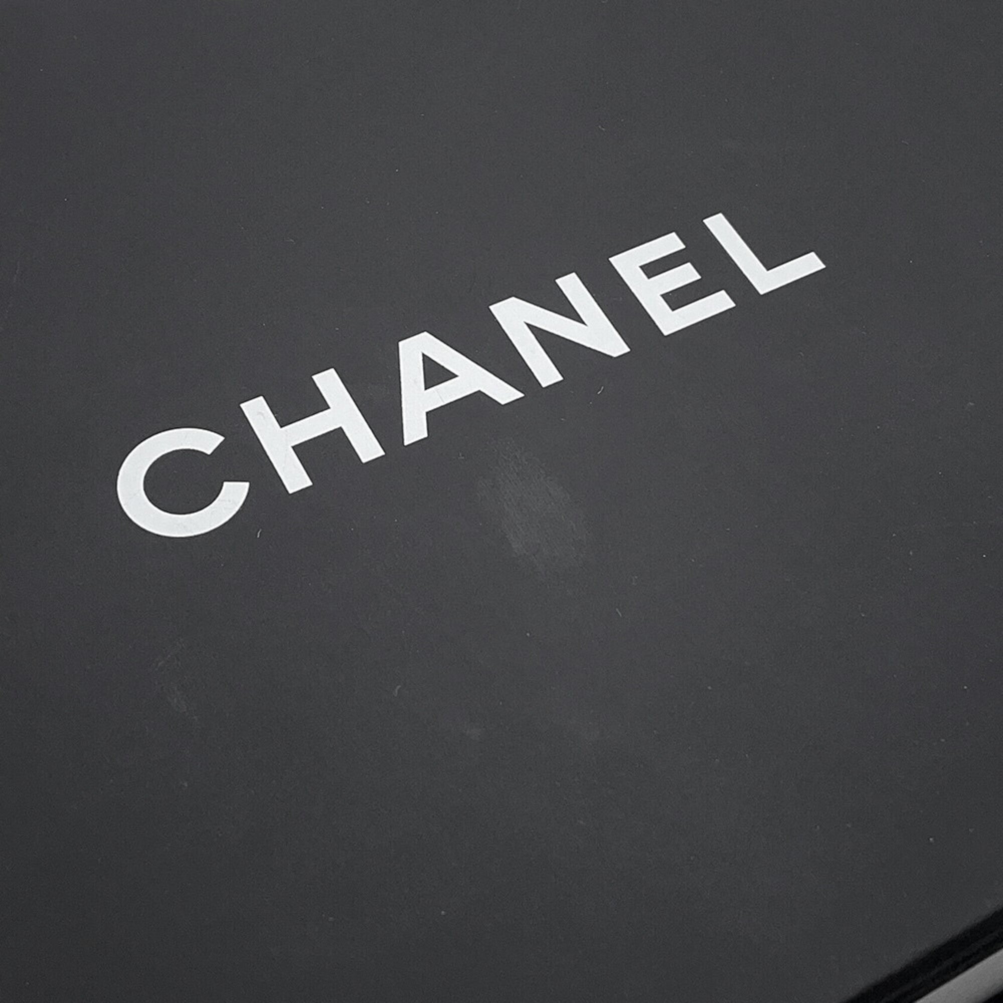 Chanel Black Handbag (Pre-Owned)