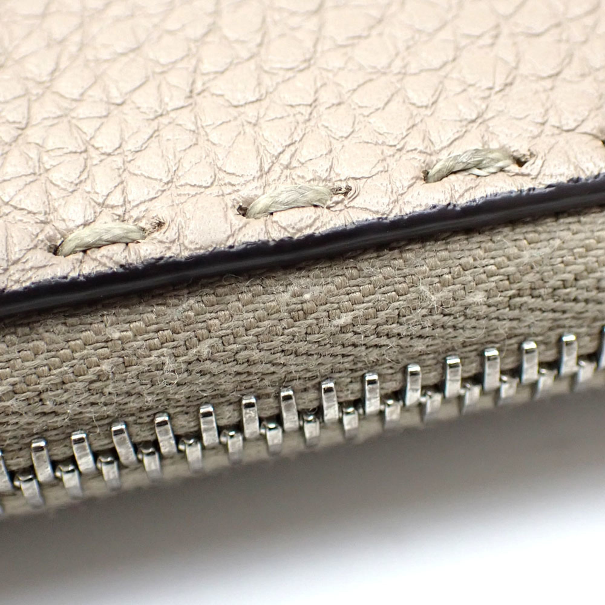 Fendi Leather Long Wallet (Bi-Fold) (Pre-Owned)