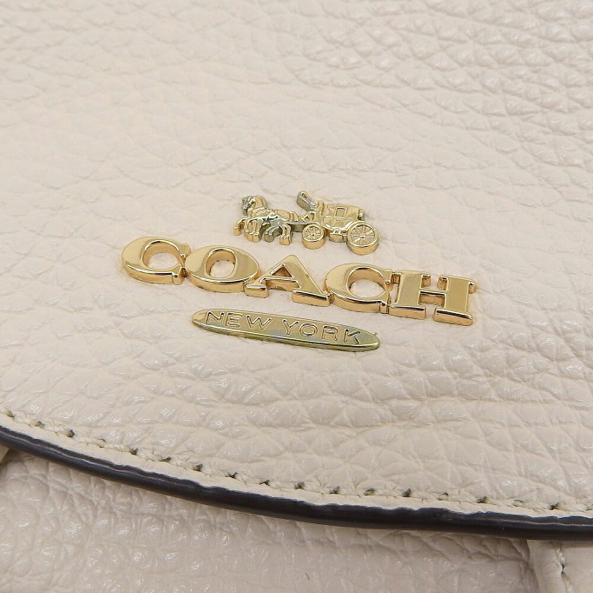 Coach White Leather Backpack (Pre-Owned)