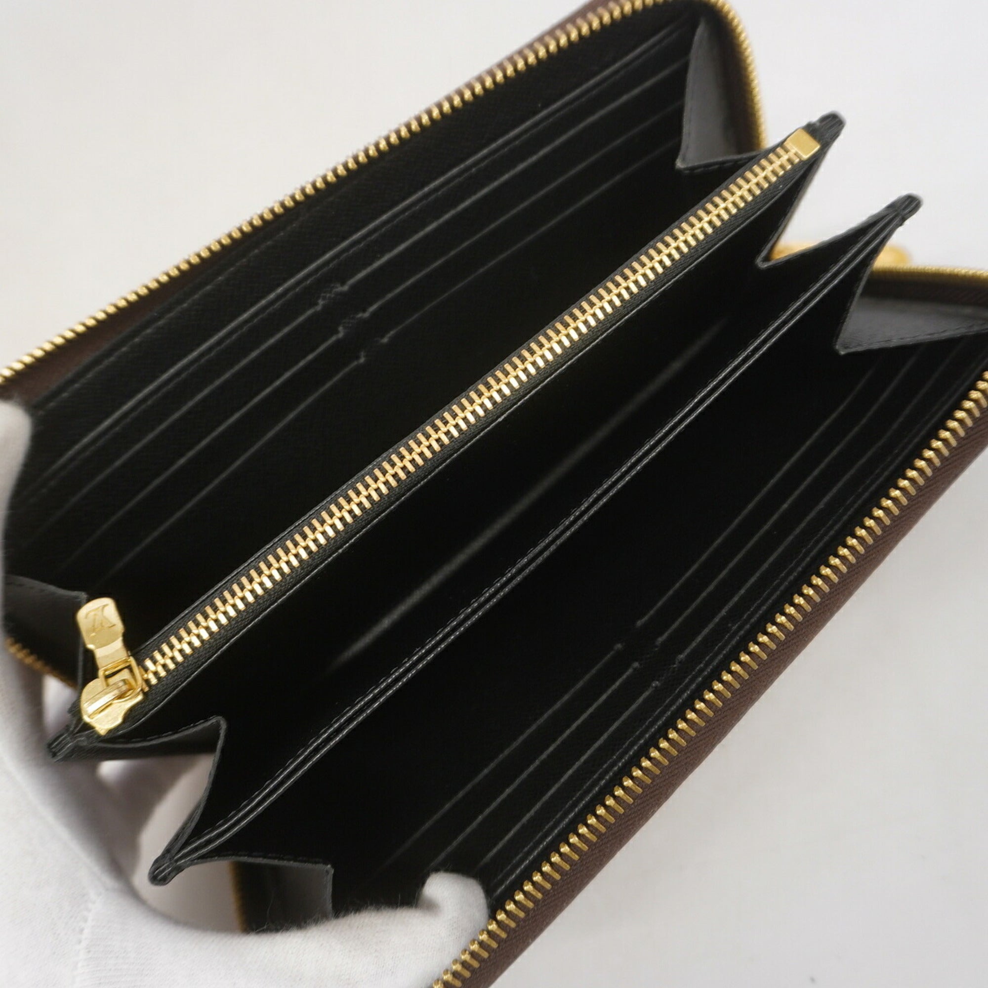 Louis Vuitton Brown Long Wallet (Bi-Fold) (Pre-Owned)