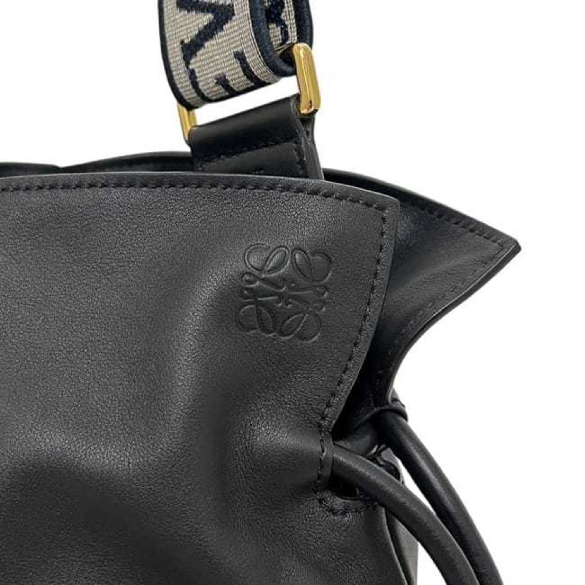 Loewe Black Leather Shoulder Bag (Pre-Owned)