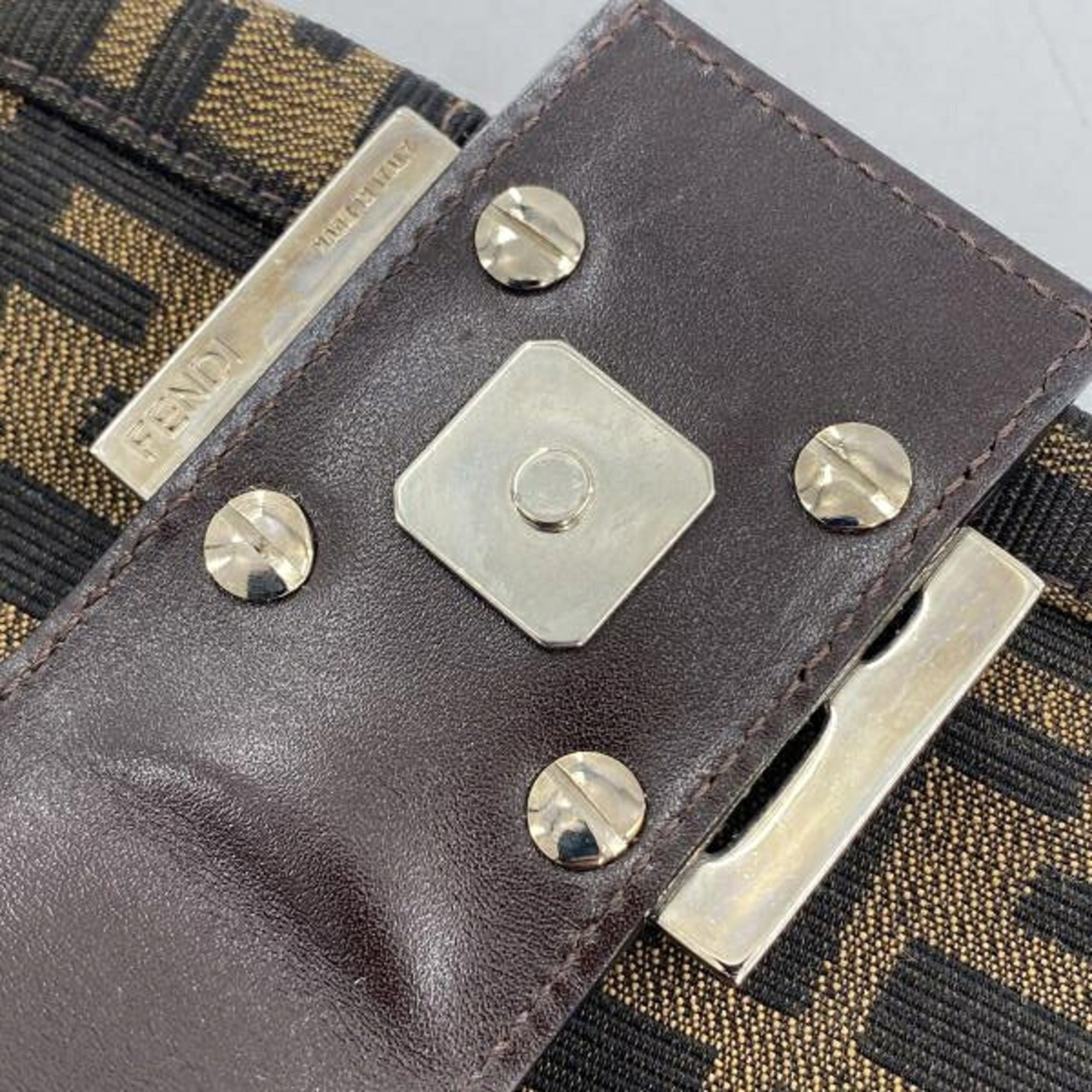 Fendi Zucca Brown Zucca Shoulder Bag (Pre-Owned)