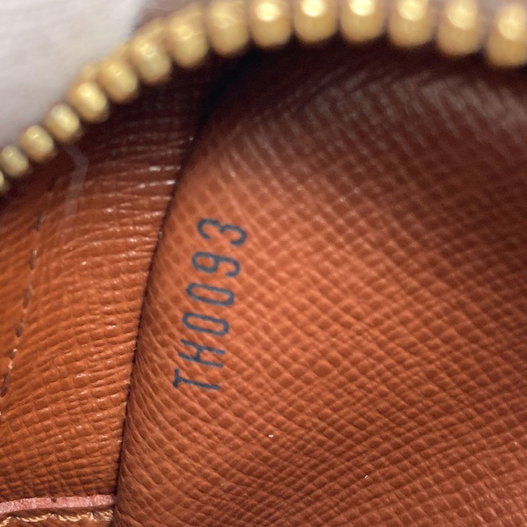 Louis Vuitton Monogram Monogram Shoulder Bag (Pre-Owned)