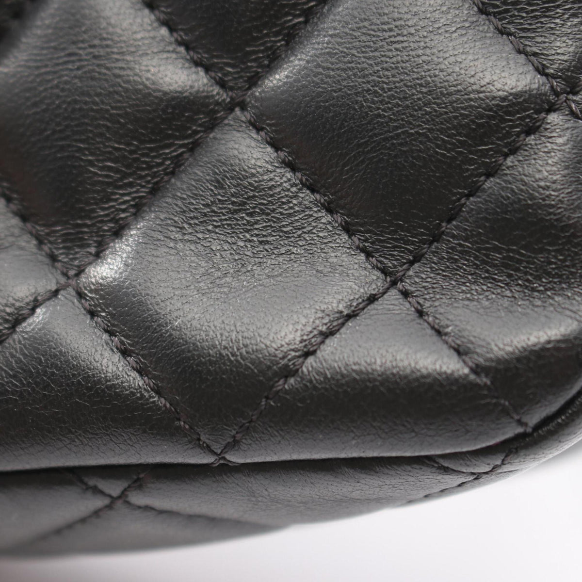 Chanel Black Leather Handbag Shoulder Bag (Pre-Owned)