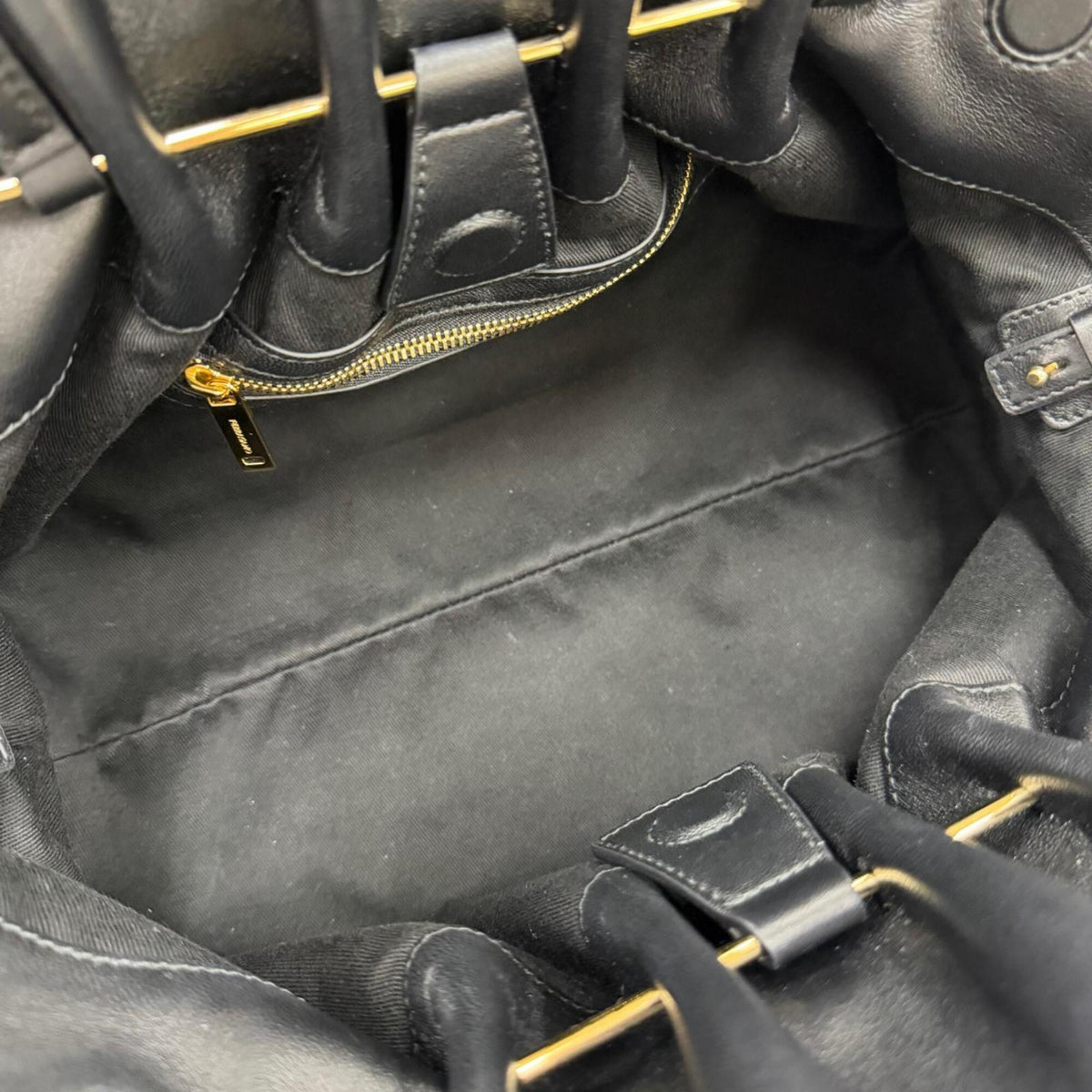 Salvatore Ferragamo Black Leather Shoulder Bag Tote Bag (Pre-Owned)