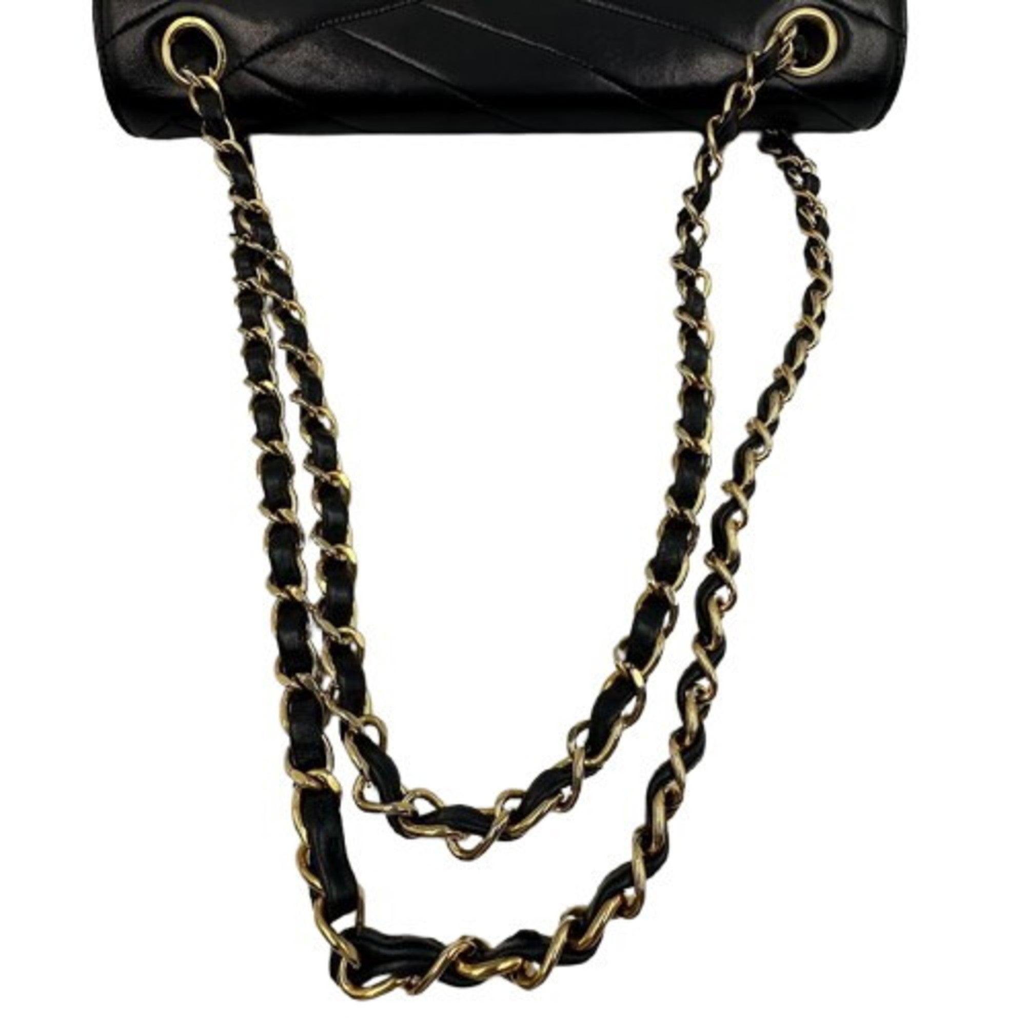 Chanel Black Leather Shoulder Bag (Pre-Owned)