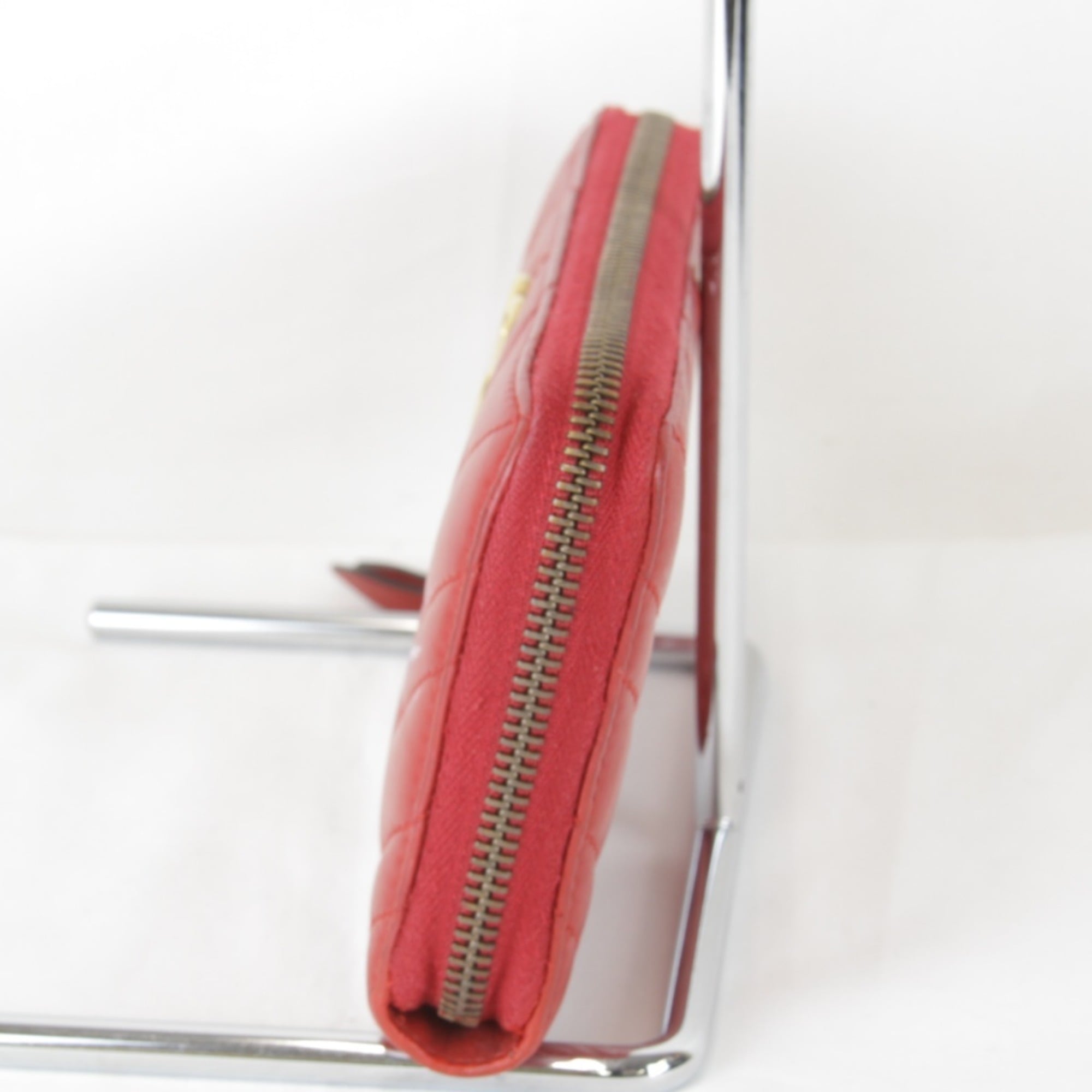 Gucci Red Color White Leather Long Wallet (Bi-Fold) (Pre-Owned)