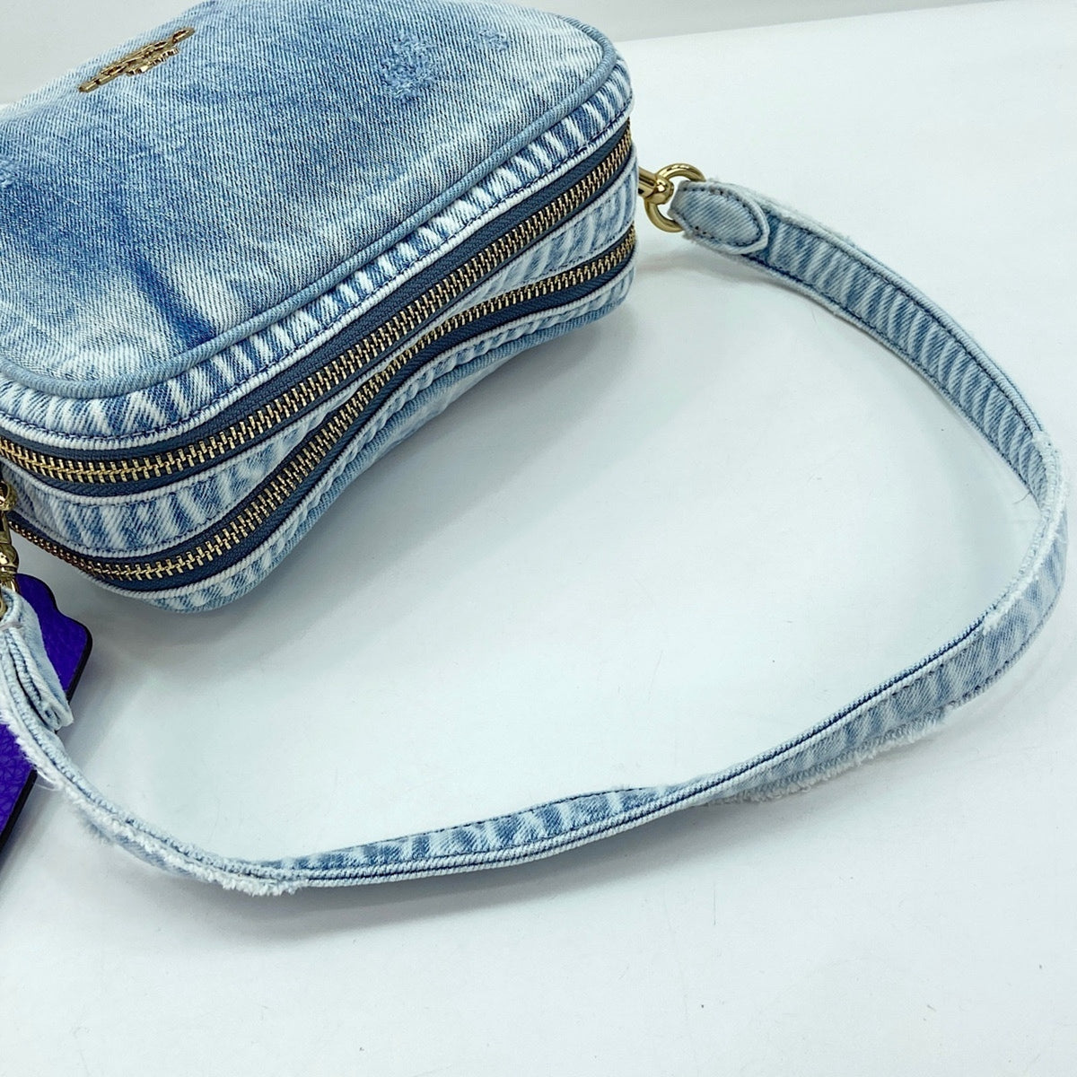 Coach Blue Shoulder Bag (Pre-Owned)
