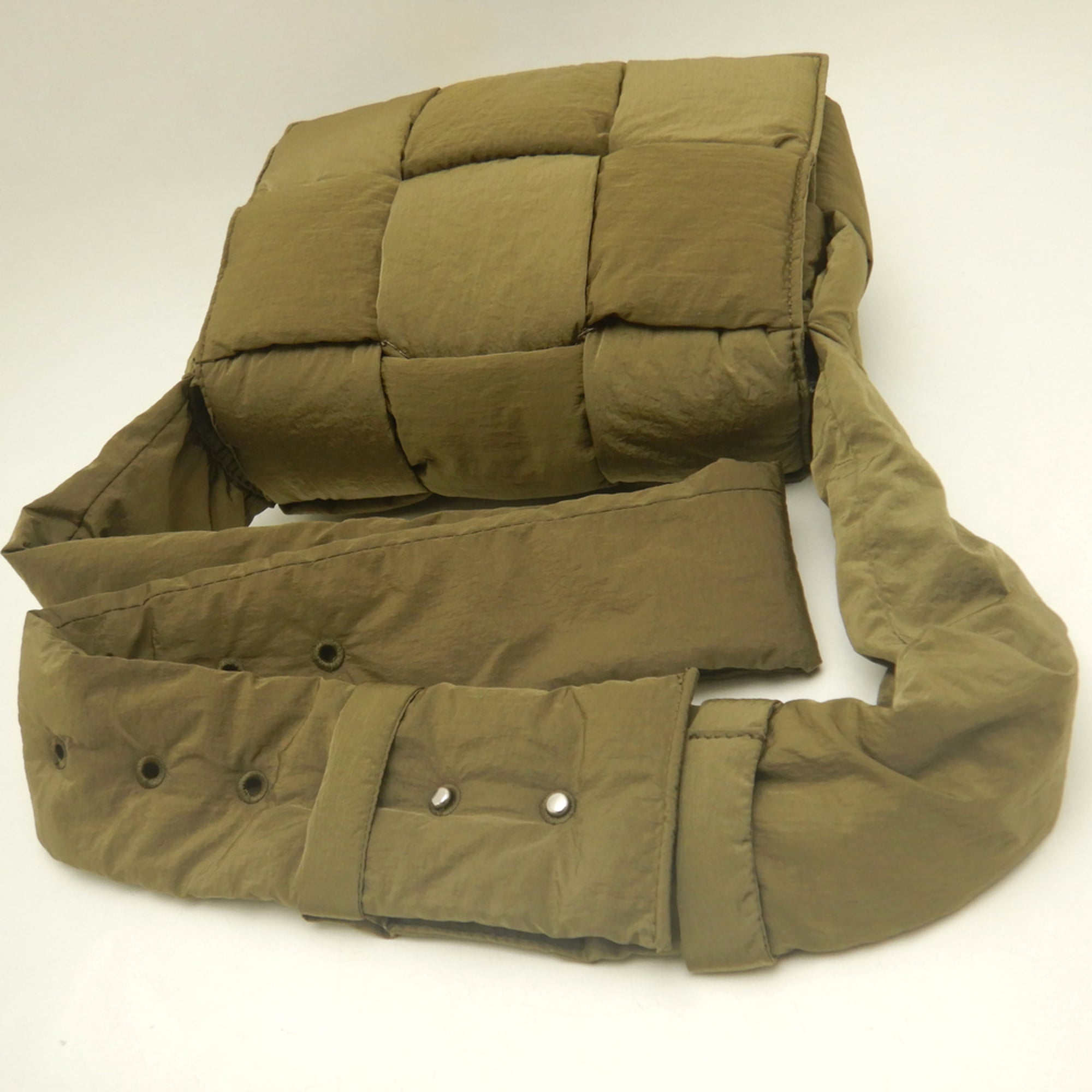 Bottega Veneta Khaki Nylon Shoulder Bag (Pre-Owned)