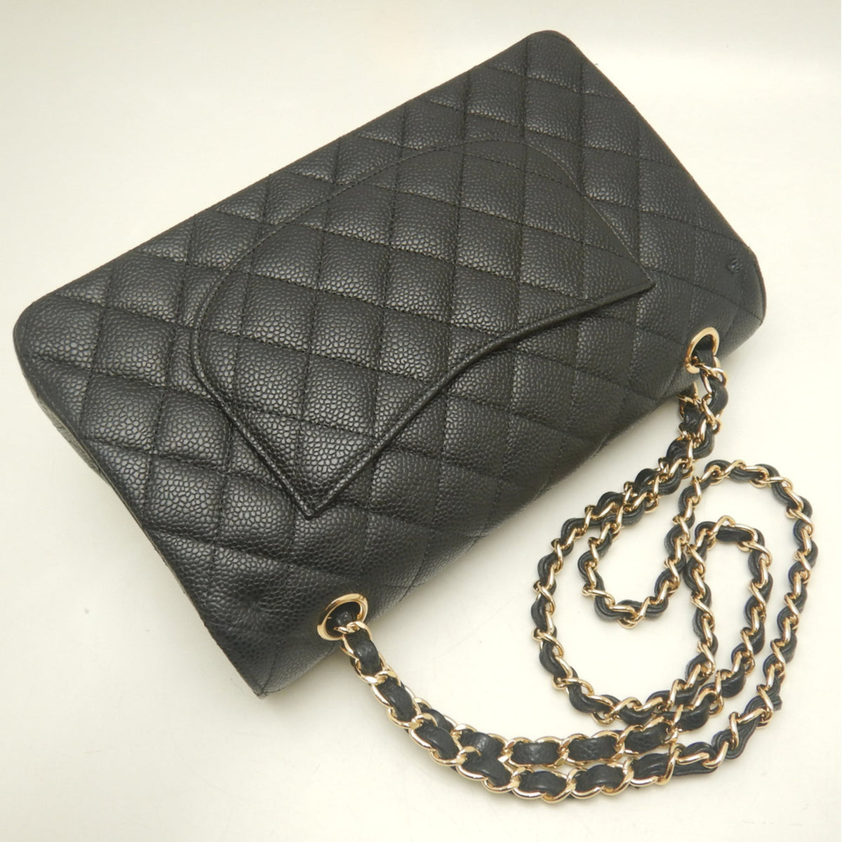 Chanel Black Grained Calfskin Shoulder Bag (Pre-Owned)