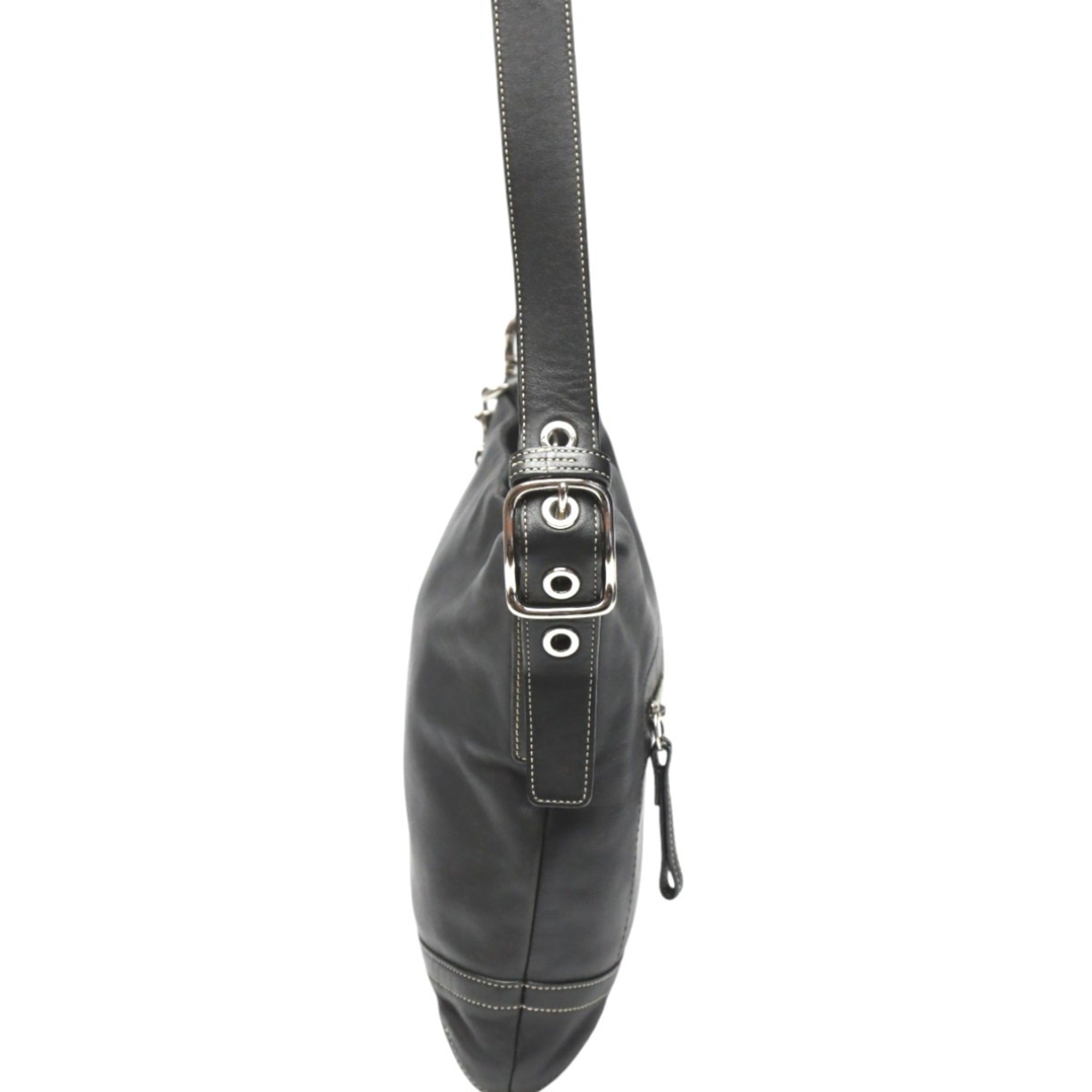 Coach Black Leather Shoulder Bag (Pre-Owned)