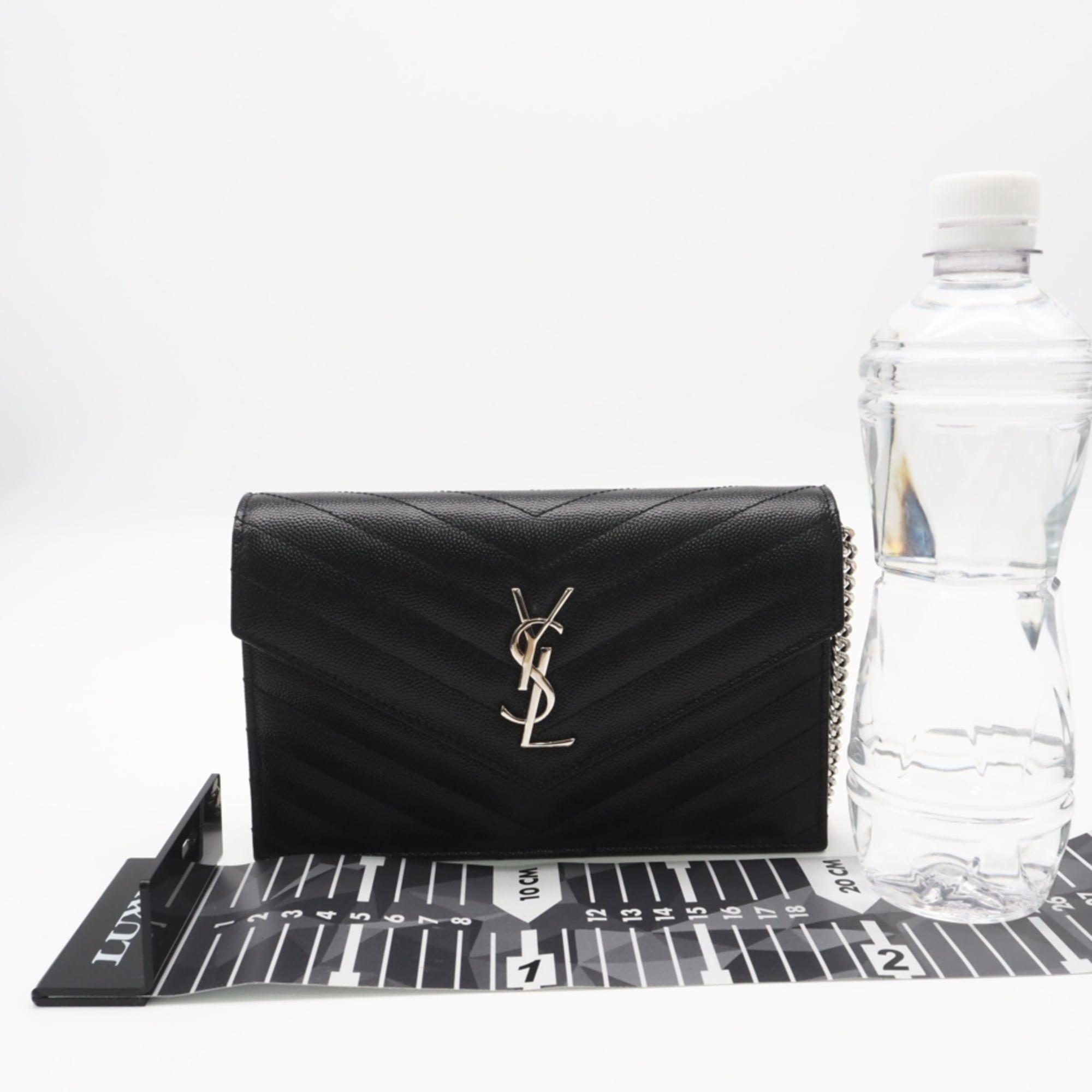 Yves Saint Laurent Black Leather Shoulder Bag (Pre-Owned)