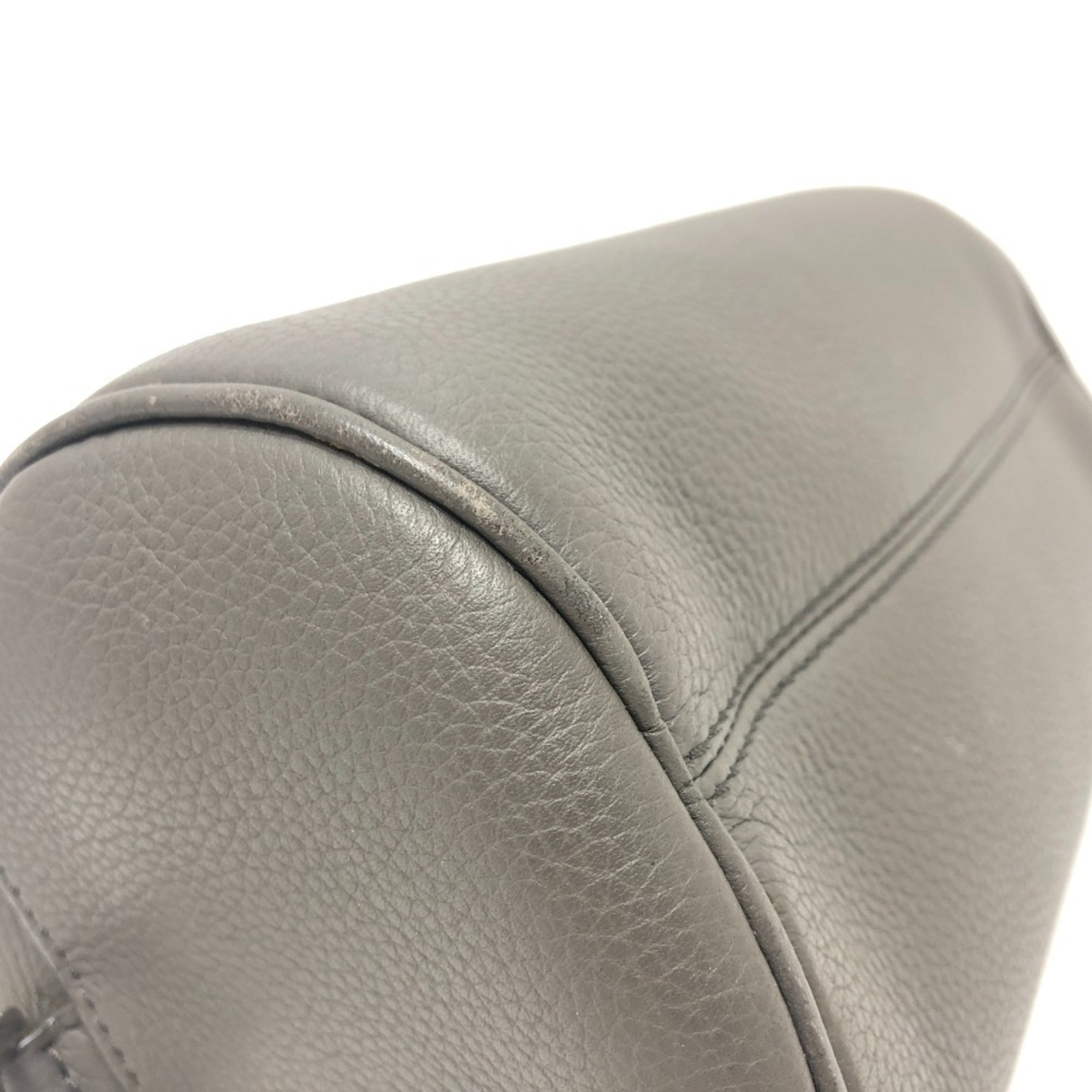 Christian Dior Gray Leather Shoulder Bag (Pre-Owned)