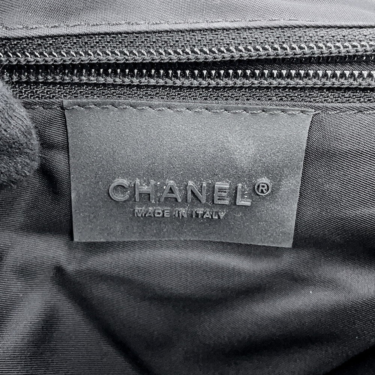 Chanel Sport Navy Black Nylon Felt Messenger Bag Shoulder Bag (Pre-Owned)