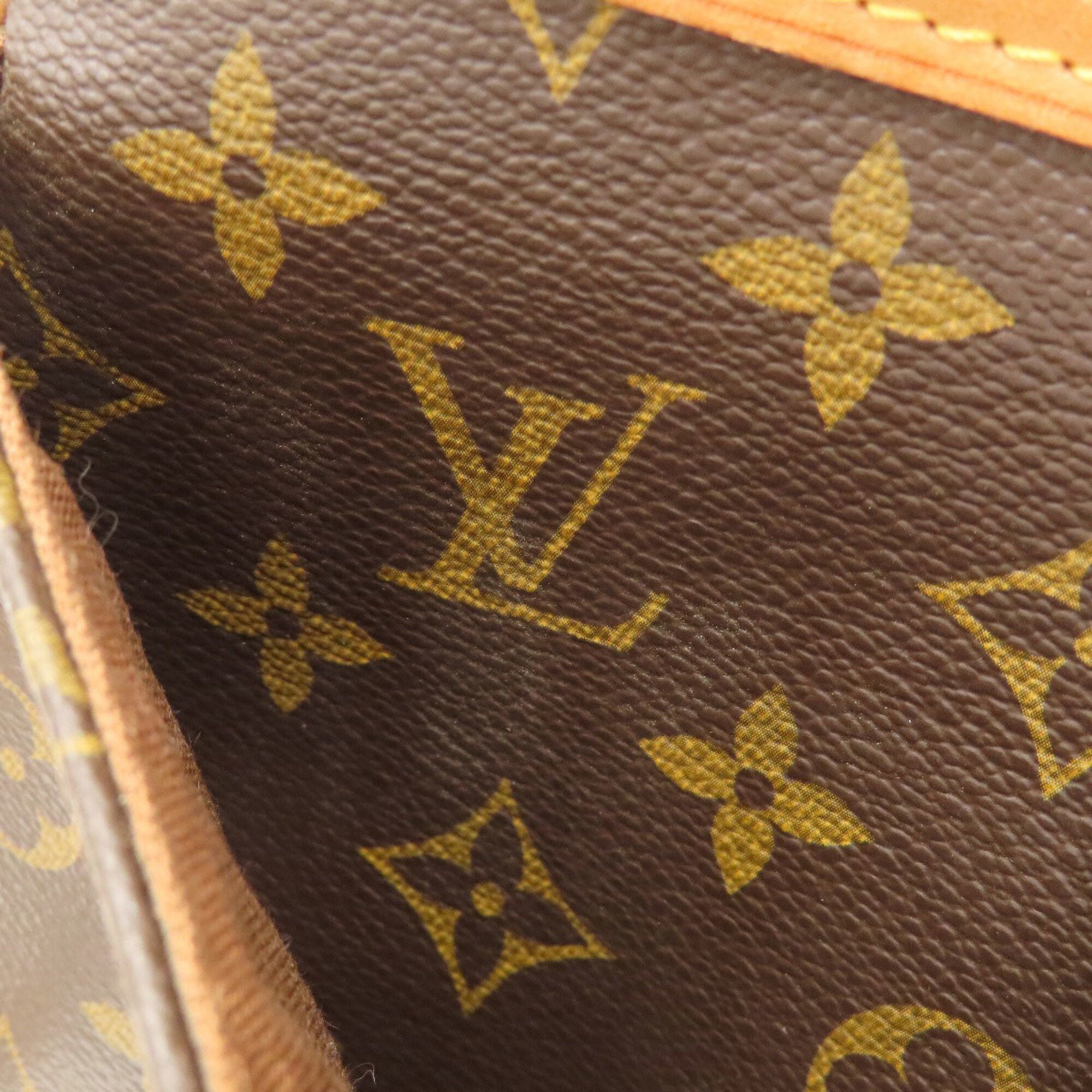 Louis Vuitton Monogram Monogram Monogram Shoulder Bag (Pre-Owned)
