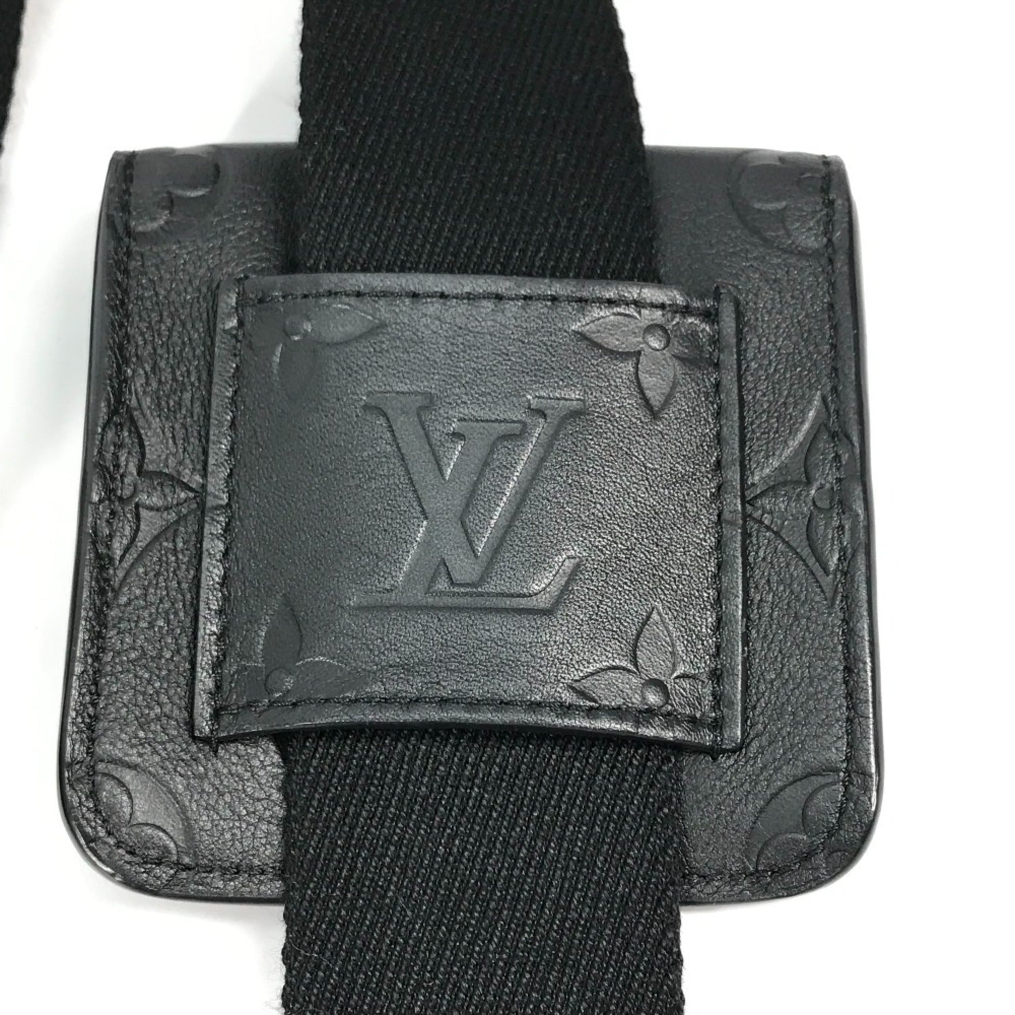 Louis Vuitton Black Monogram Monogram Pochette Shoulder Bag (Pre-Owned)