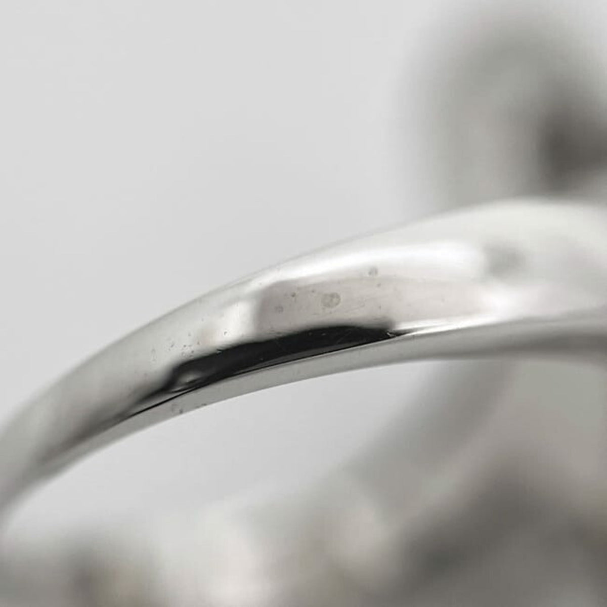 Bvlgari White Gold White Gold (18K) Band Ring (Pre-Owned)
