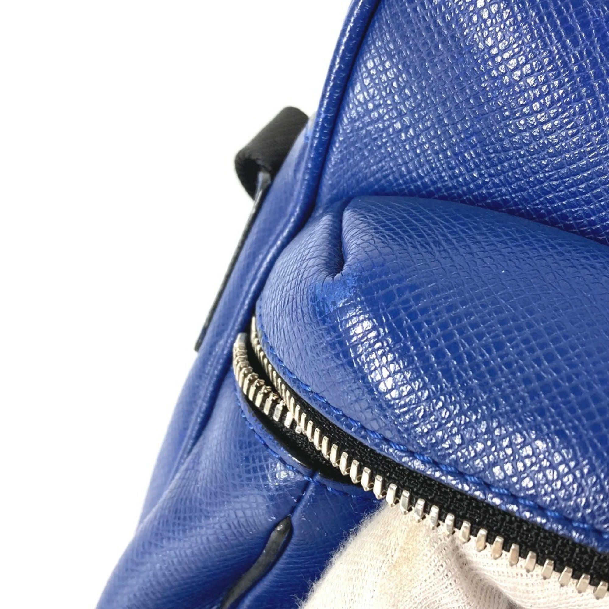 Louis Vuitton Blue Taiga Leather Shoulder Bag Sling Bag (Pre-Owned)