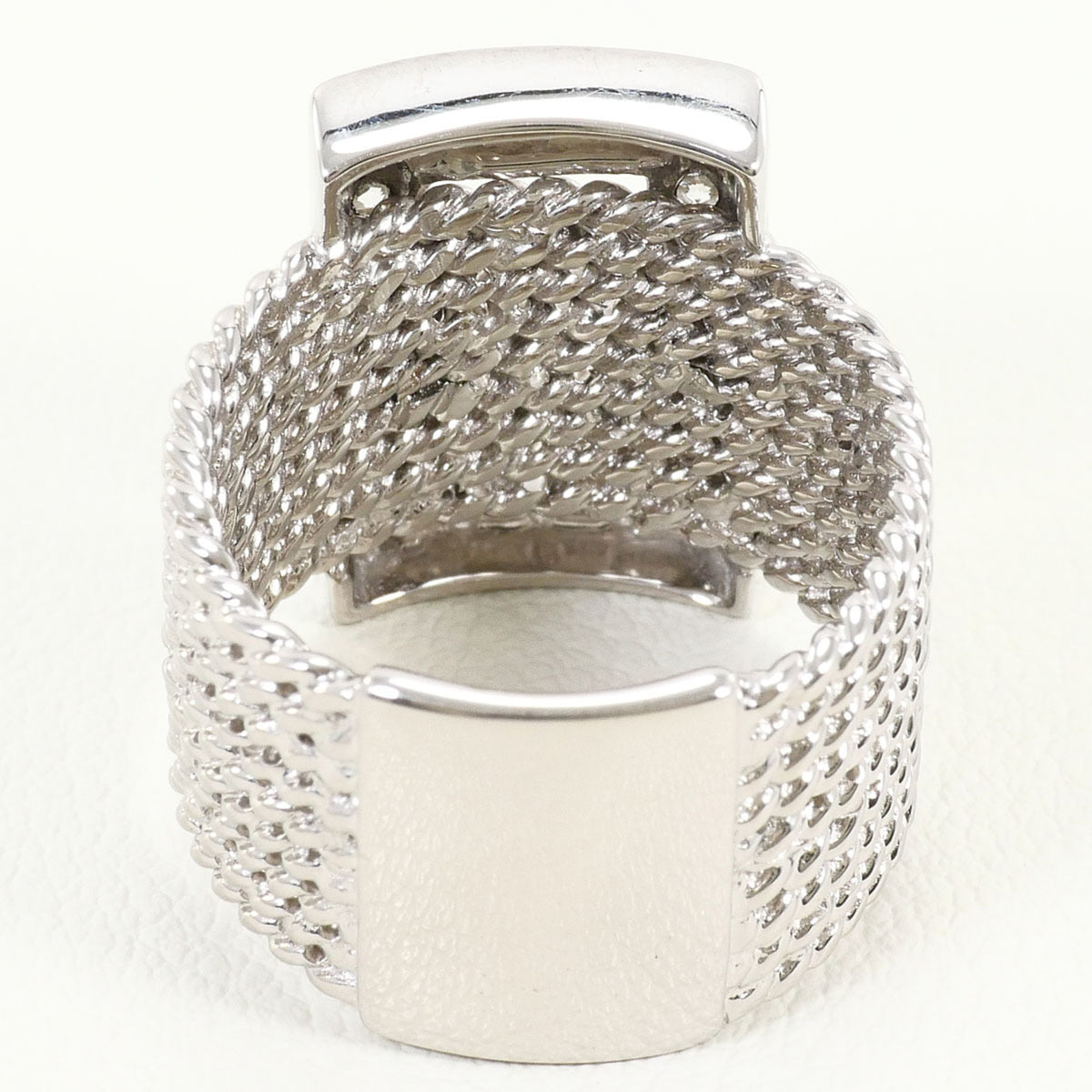 Unbranded White Gold White Gold (18K) Band Ring (Pre-Owned)