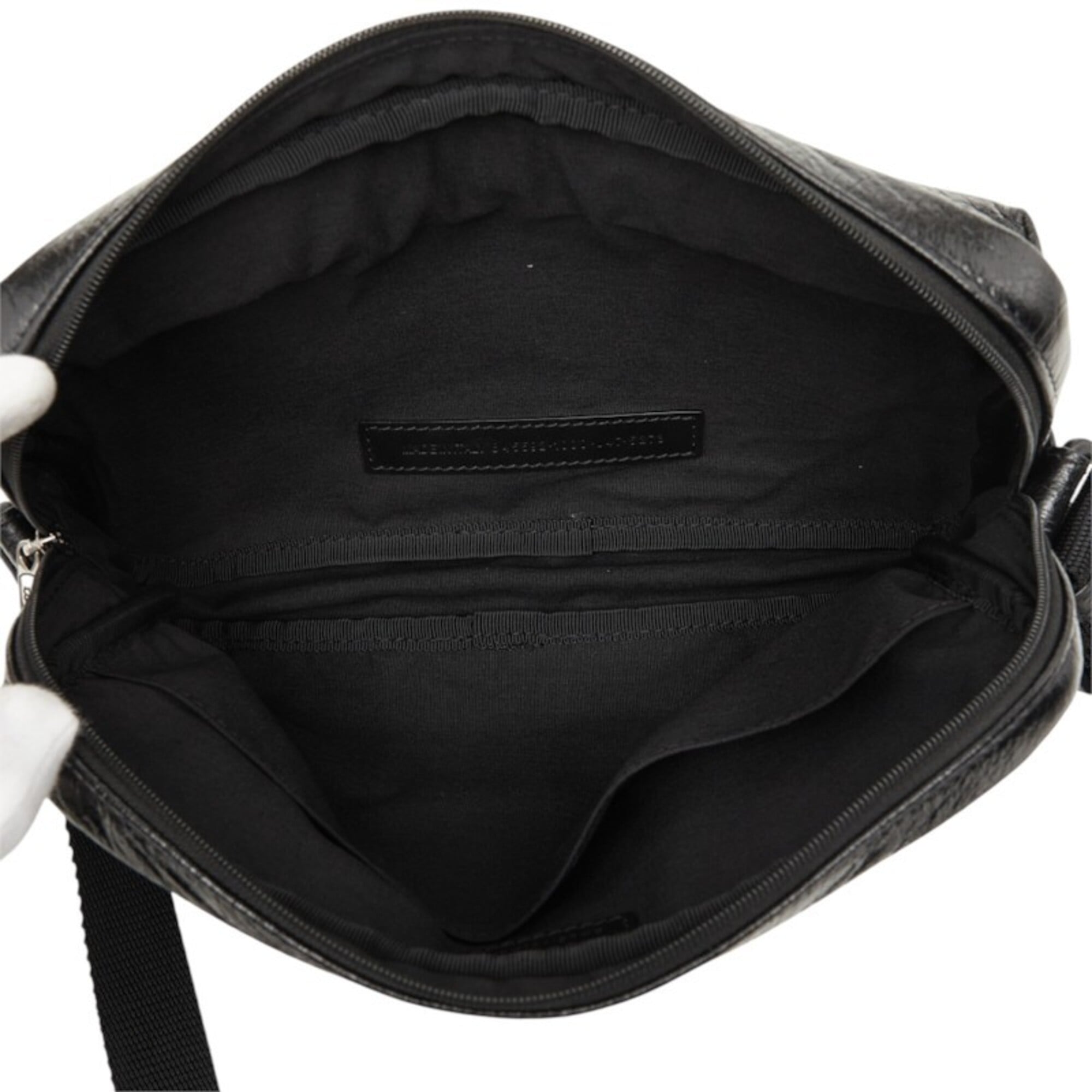 Balenciaga Black Leather Shoulder Bag (Pre-Owned)