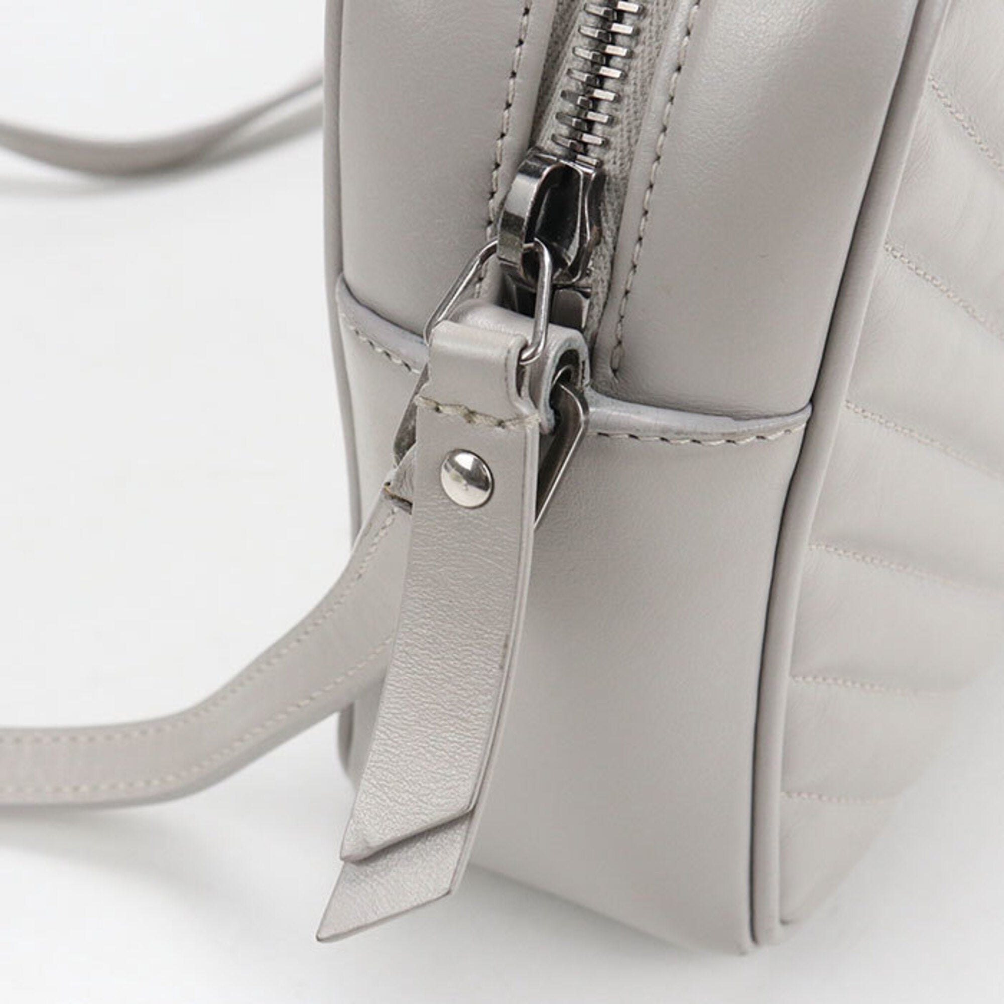 Saint Laurent Gray Leather Shoulder Bag (Pre-Owned)
