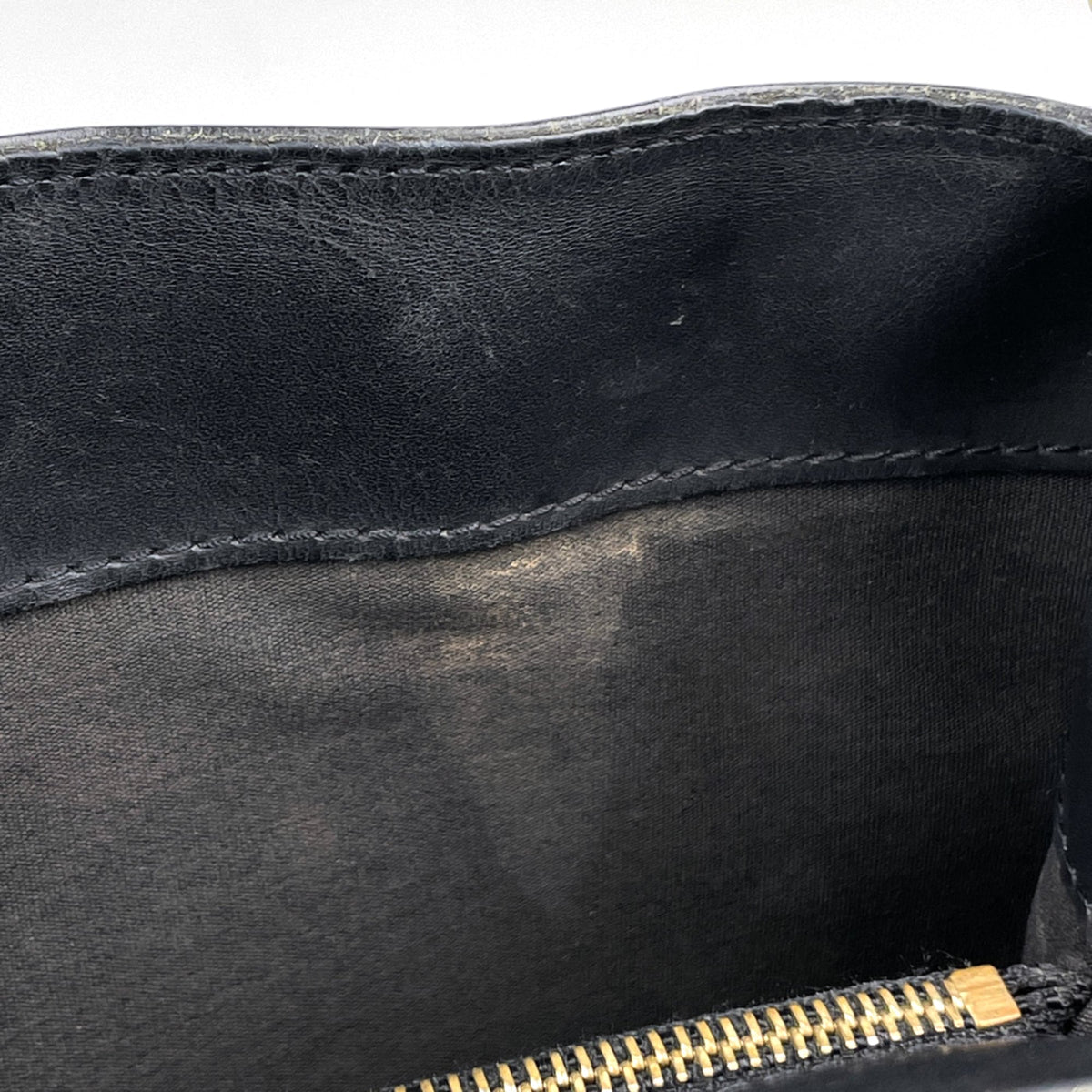 Louis Vuitton Black Noir Epi Leather Shoulder Bag (Pre-Owned)
