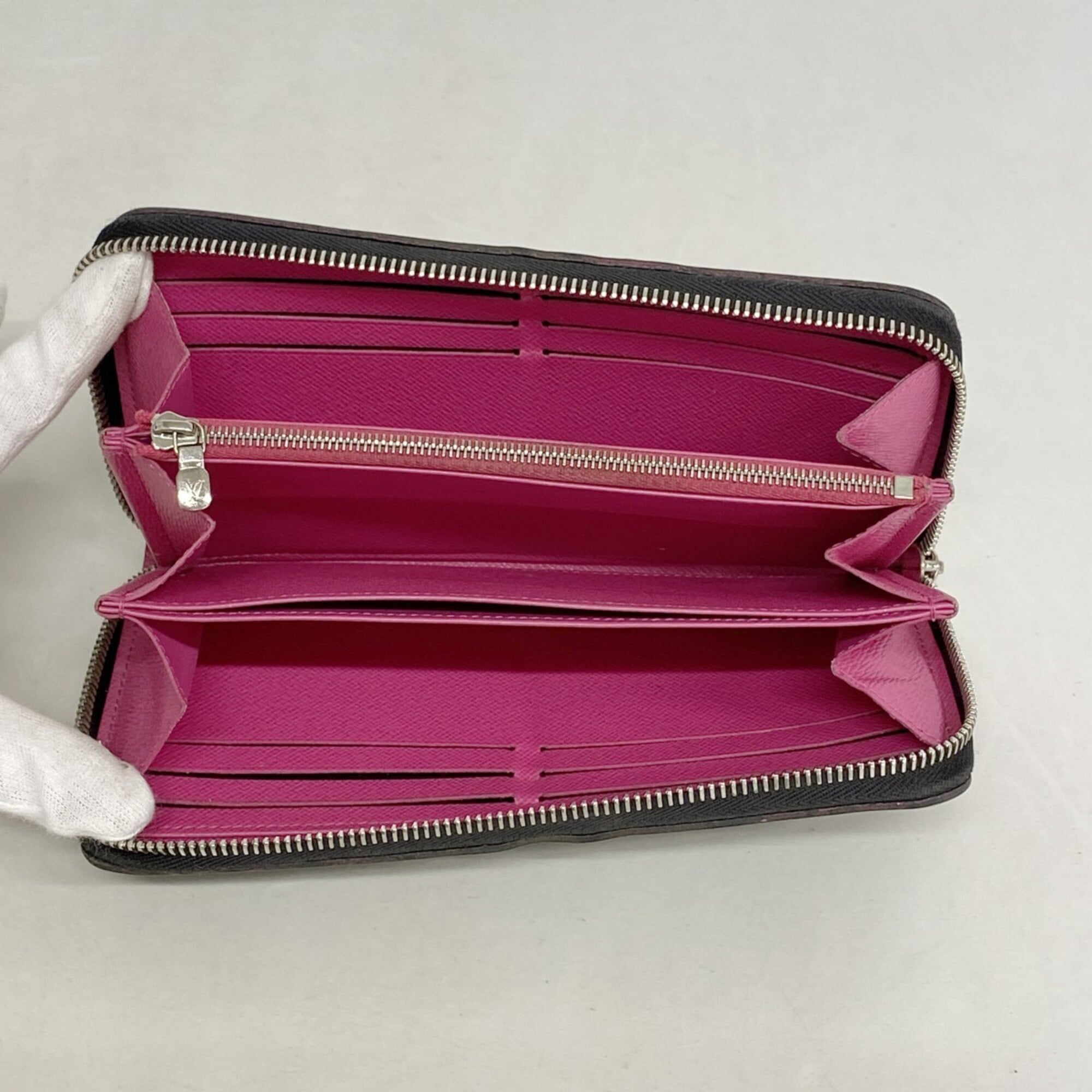 Louis Vuitton Hot Pink Noir Long Wallet (Bi-Fold) (Pre-Owned)