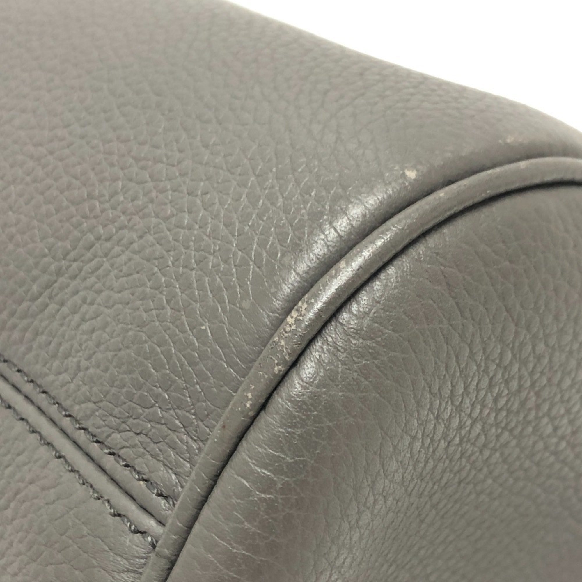 Christian Dior Gray Leather Shoulder Bag (Pre-Owned)