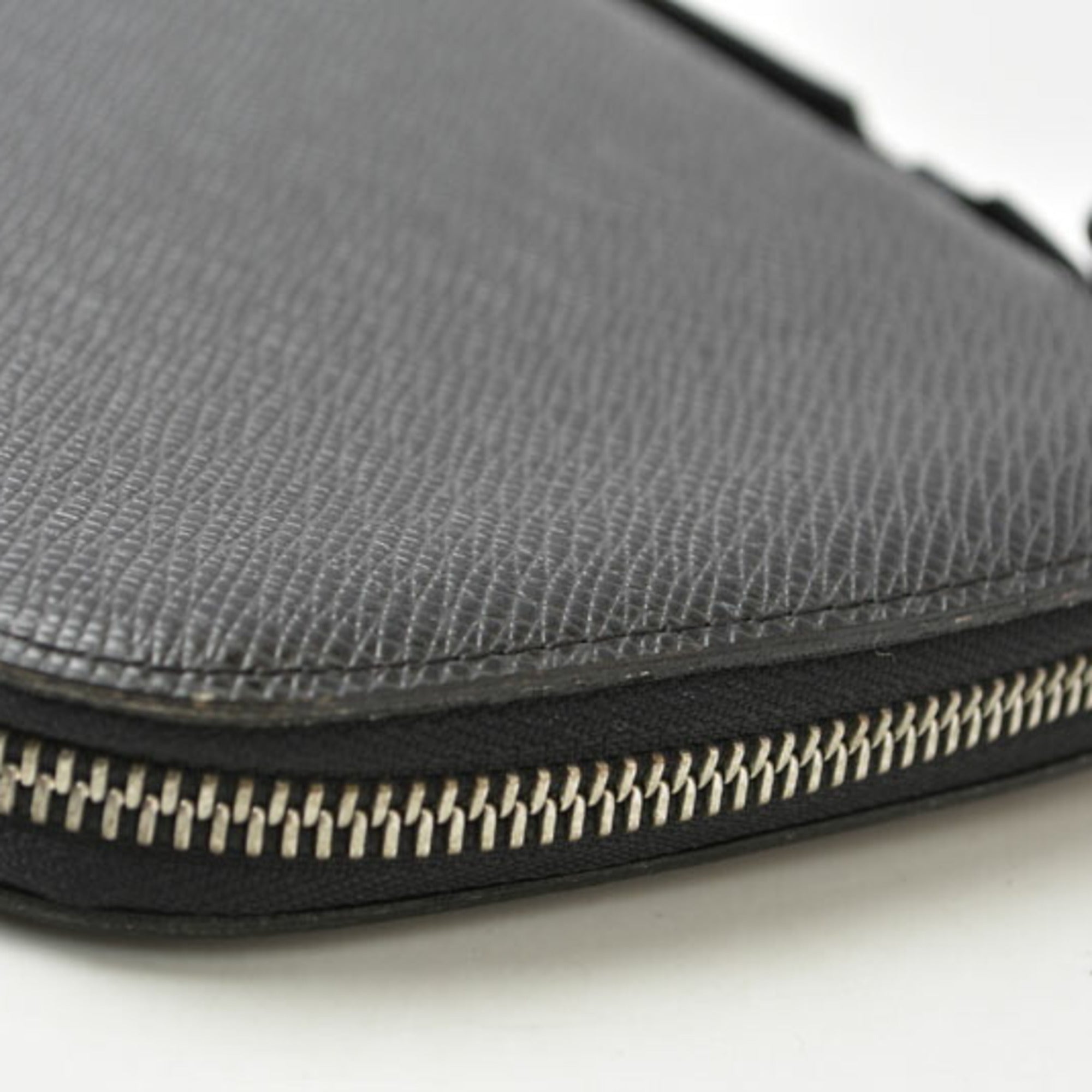 Louis Vuitton Taiga Ardoise Taiga Leather Long Wallet (Bi-Fold) (Pre-Owned)