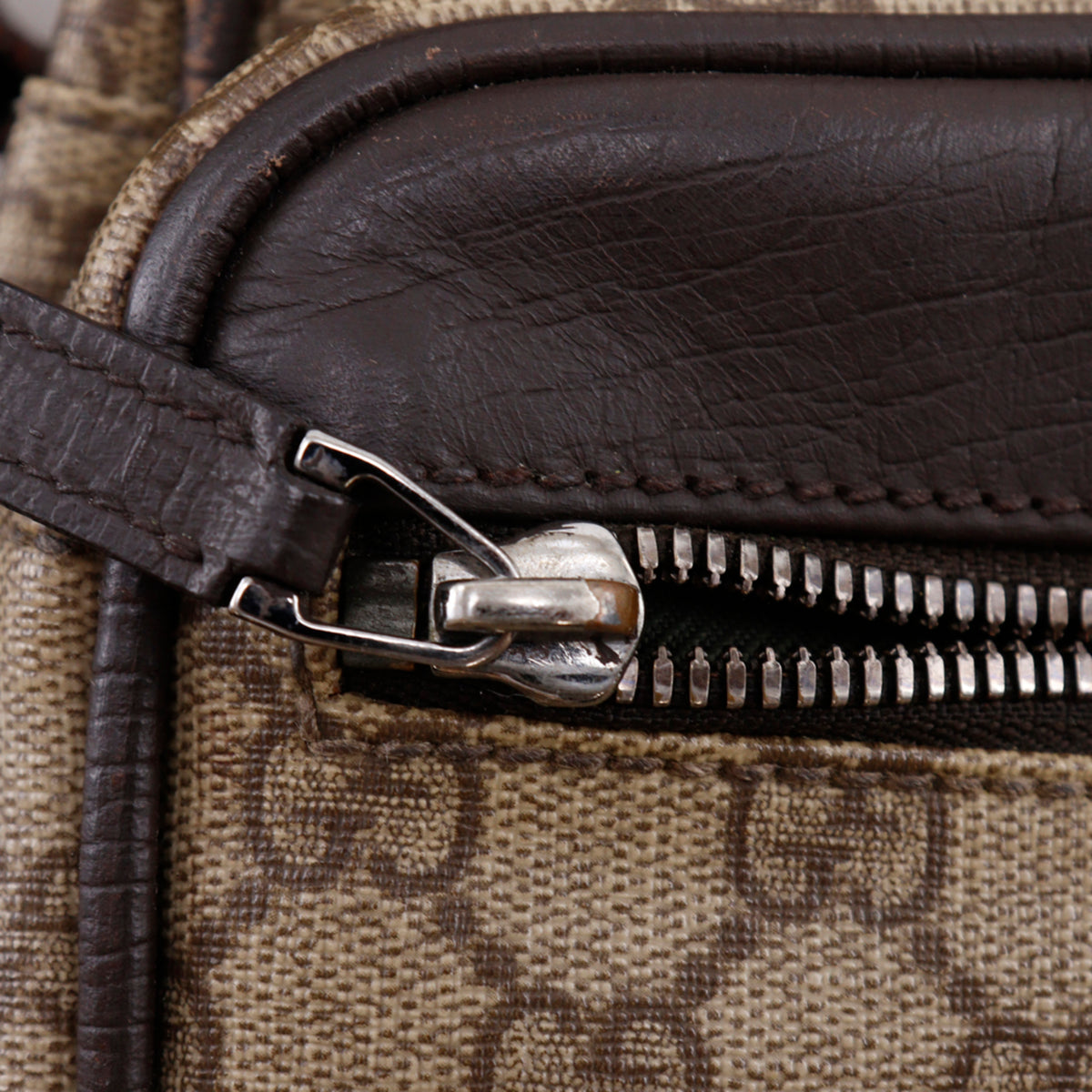 Gucci Brown Gg Supreme Canvas Shoulder Bag (Pre-Owned)