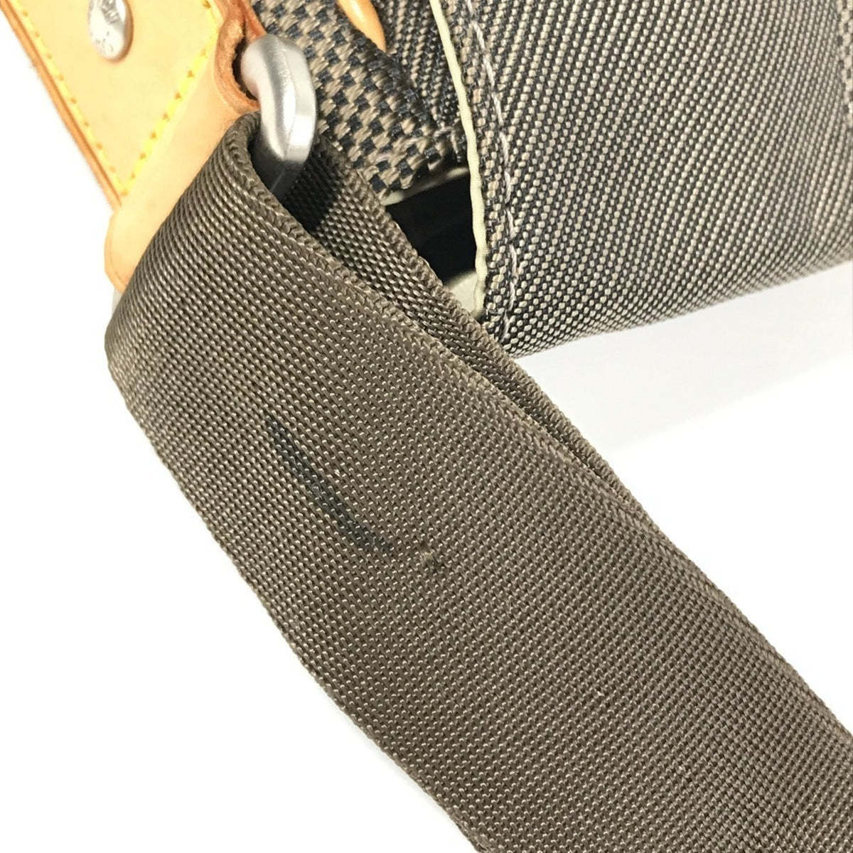 Louis Vuitton Khaki Damier Geant Messenger Bag Shoulder Bag (Pre-Owned)