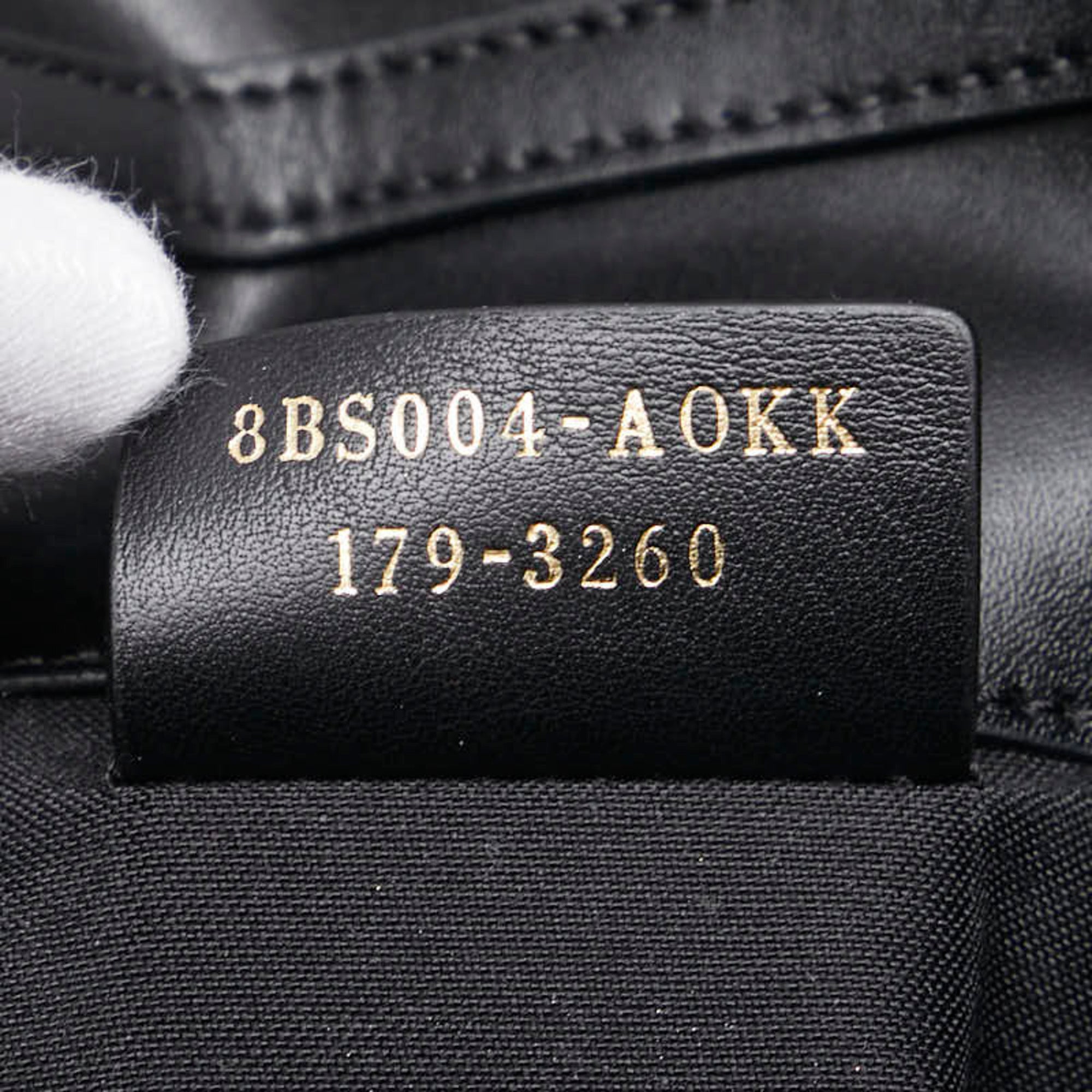 Fendi Black Leather Shoulder Bag (Pre-Owned)