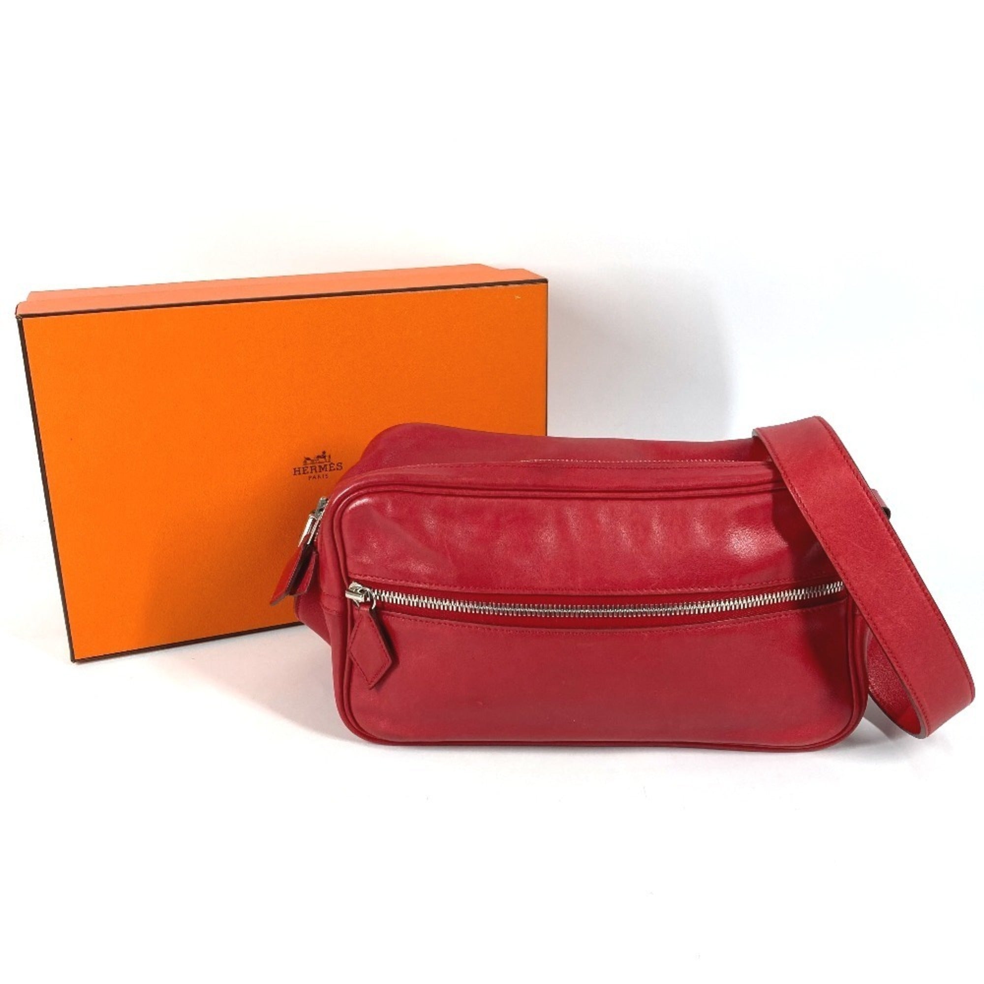 Hermes Red Color Leather Pochette Shoulder Bag (Pre-Owned)