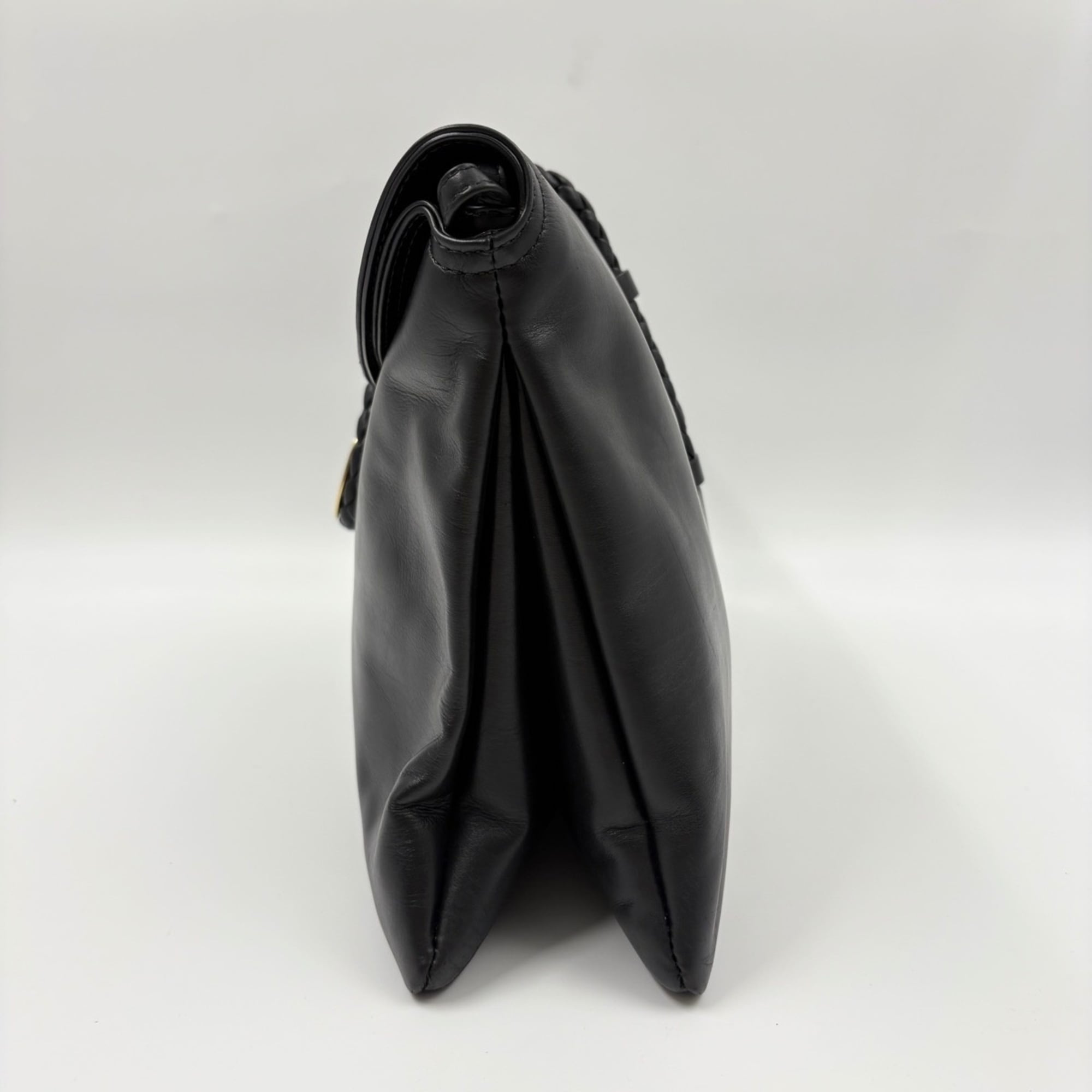 Bottega Veneta Black Shoulder Bag (Pre-Owned)