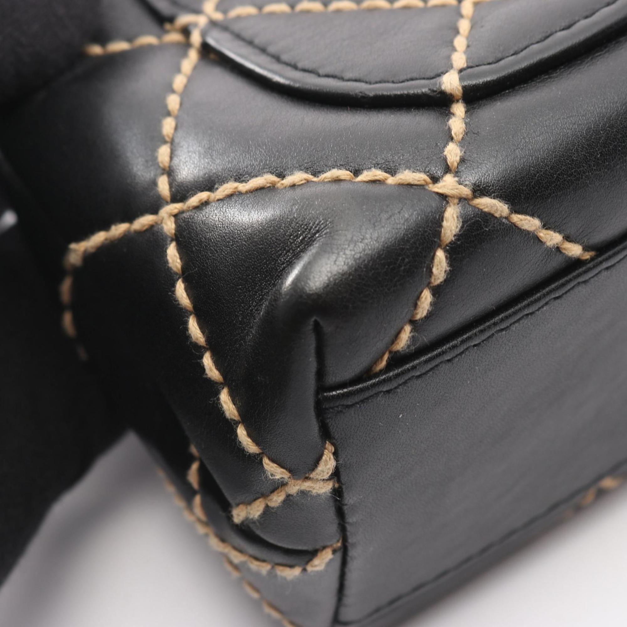Chanel Black Leather Handbag (Pre-Owned)