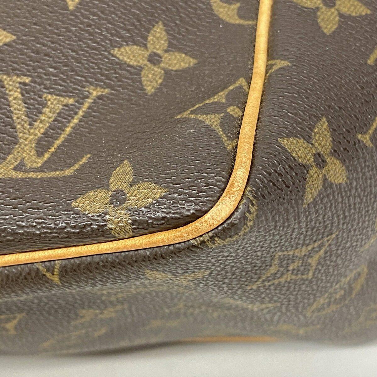 Louis Vuitton Brown Handbag (Pre-Owned)