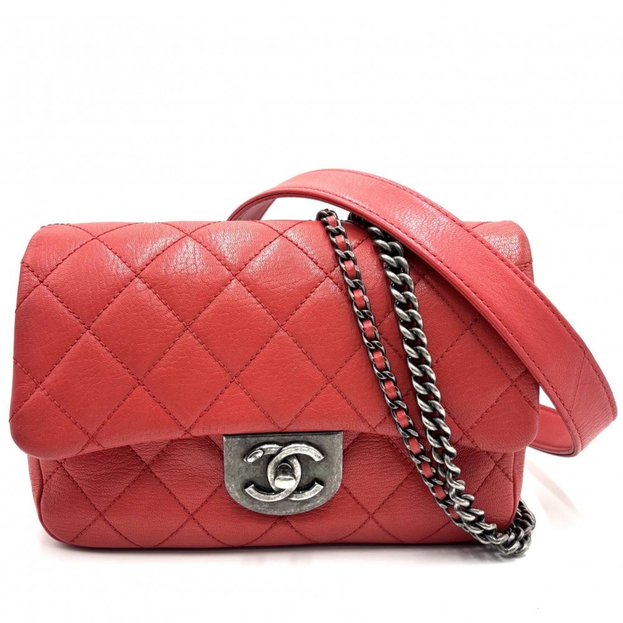 Chanel Red Color Leather Shoulder Bag (Pre-Owned)