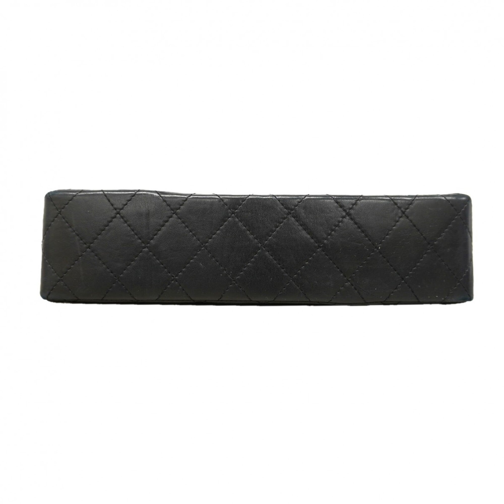 Chanel Black Leather Shoulder Bag (Pre-Owned)