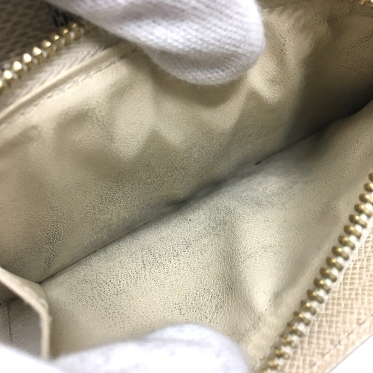 Louis Vuitton White Damier Azur Handbag Pochette Sling Bag (Pre-Owned)
